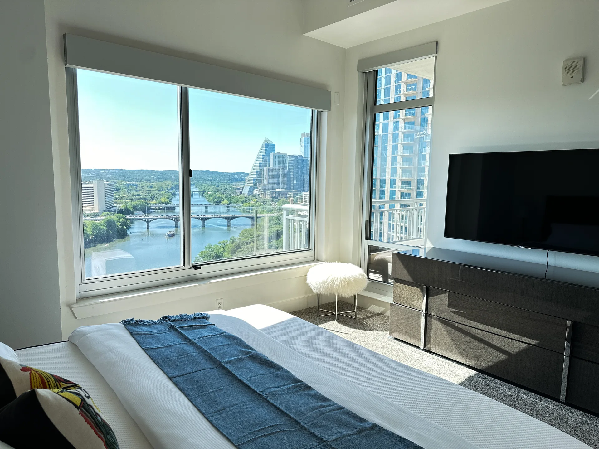 Rare SW Corner Condo w/ Unobstructed Lady Bird Lake Views | The Shore photo 17