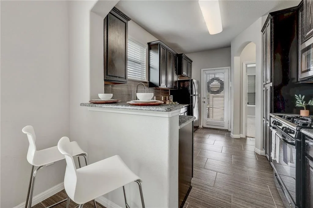 Modern Corner Lot Townhome in Coveted Carrington Court! photo 9