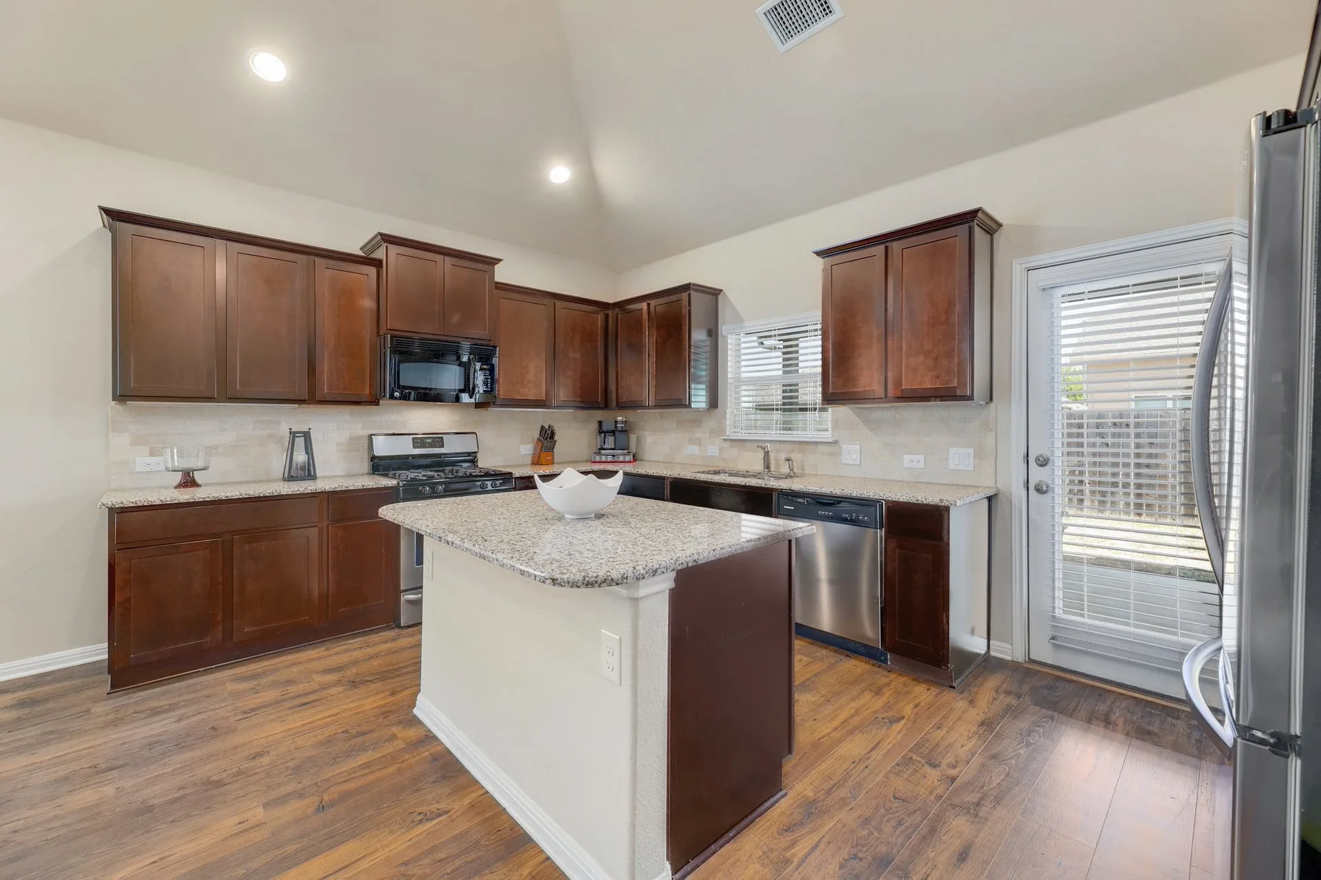 141 Serrano St, Georgetown, Texas 78628 photo 13