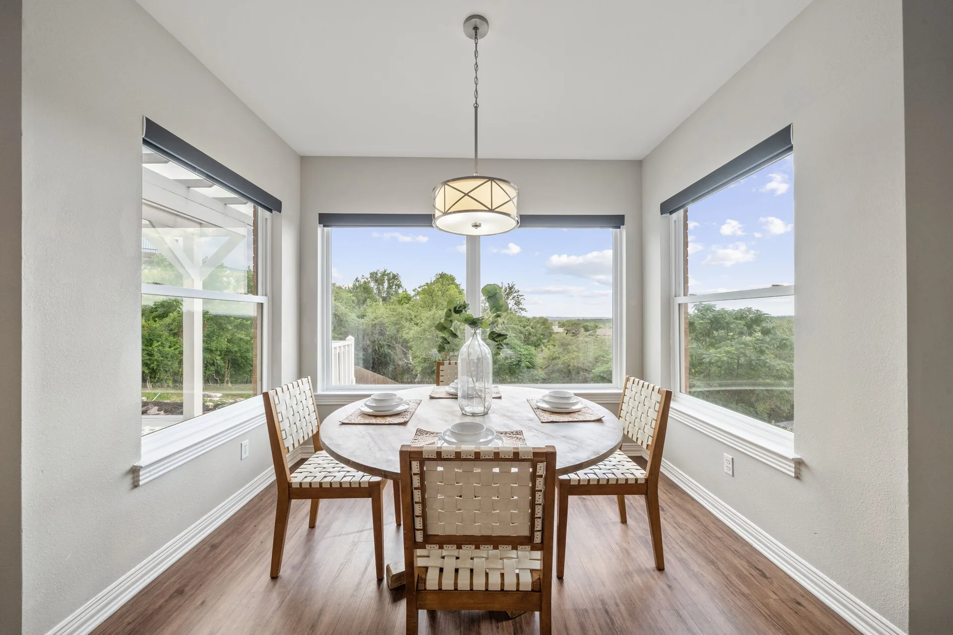 Elegant Colonial Estate in River Place | Walk to Golf, Views for Miles | For Sale or For Lease! photo 3