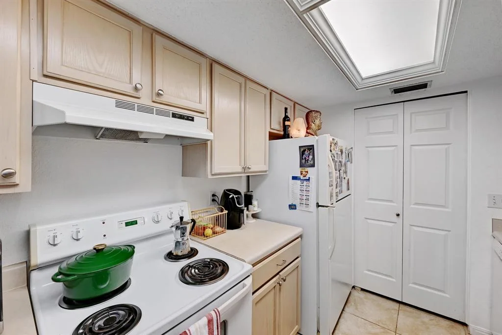 Charming Two-Story Condo in Gated Summerwind w/ Fireplace & Balcony photo 11