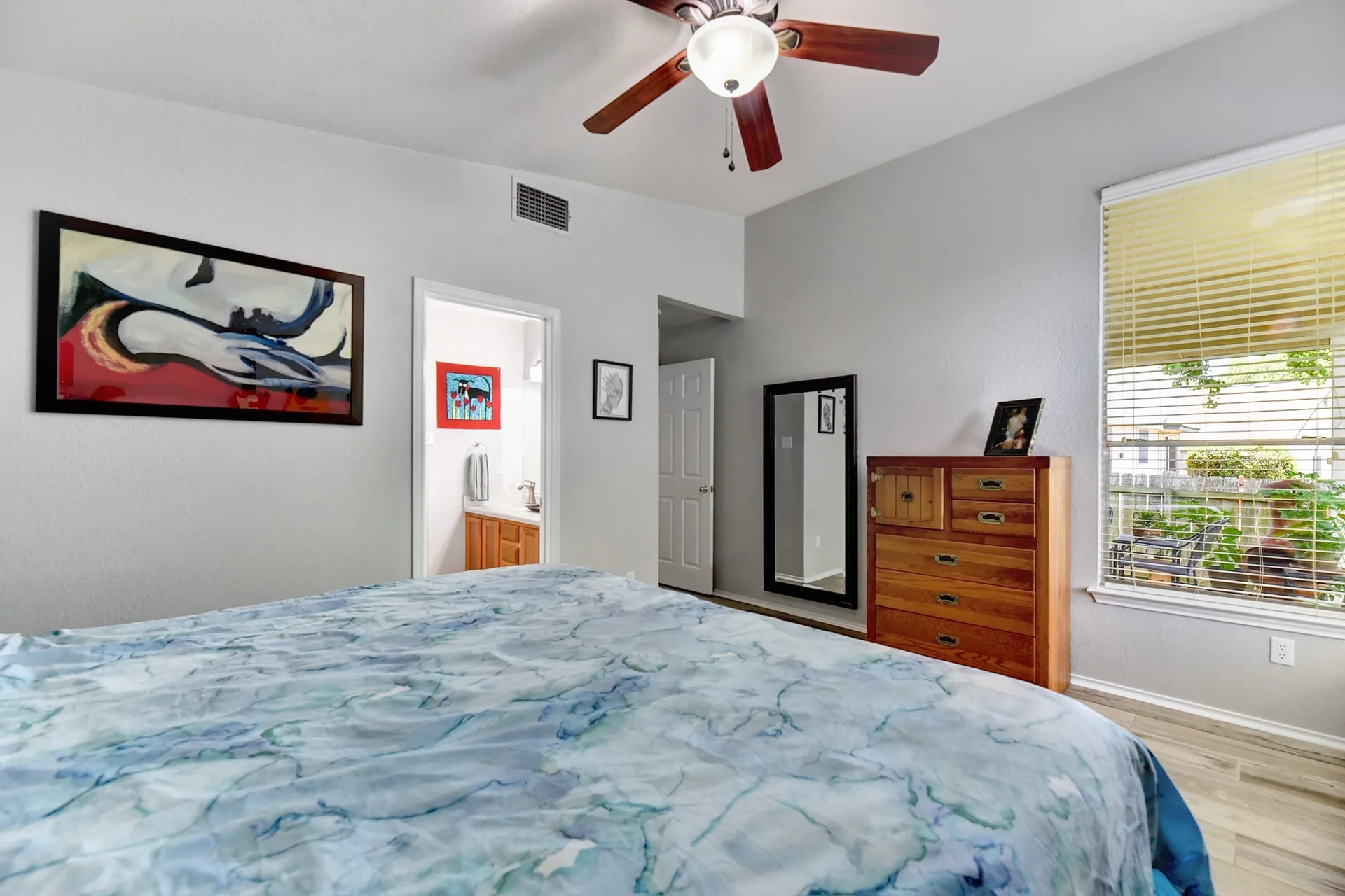 8926 Anna St photo 14
