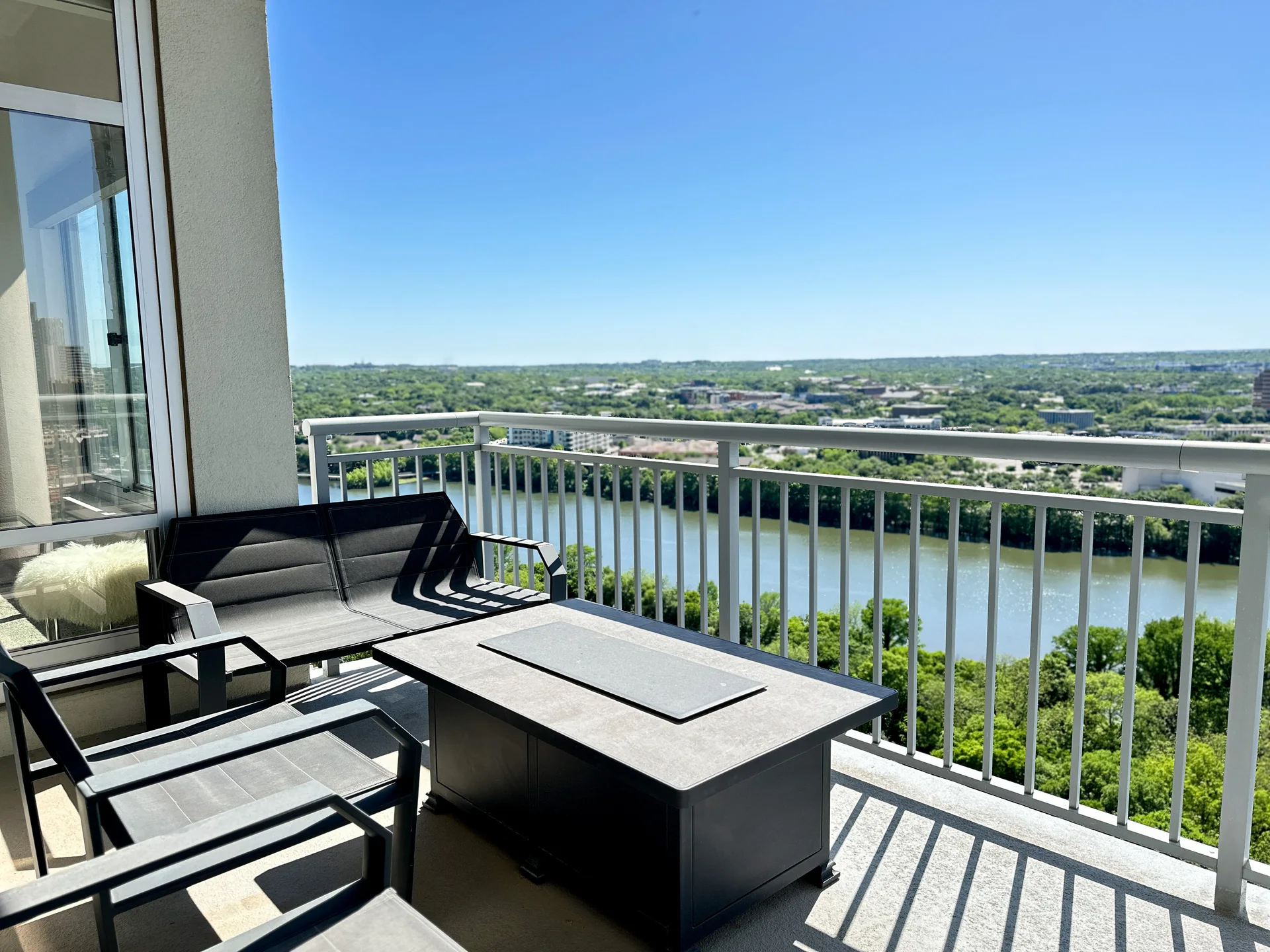 Rare SW Corner Condo w/ Unobstructed Lady Bird Lake Views | The Shore photo 34