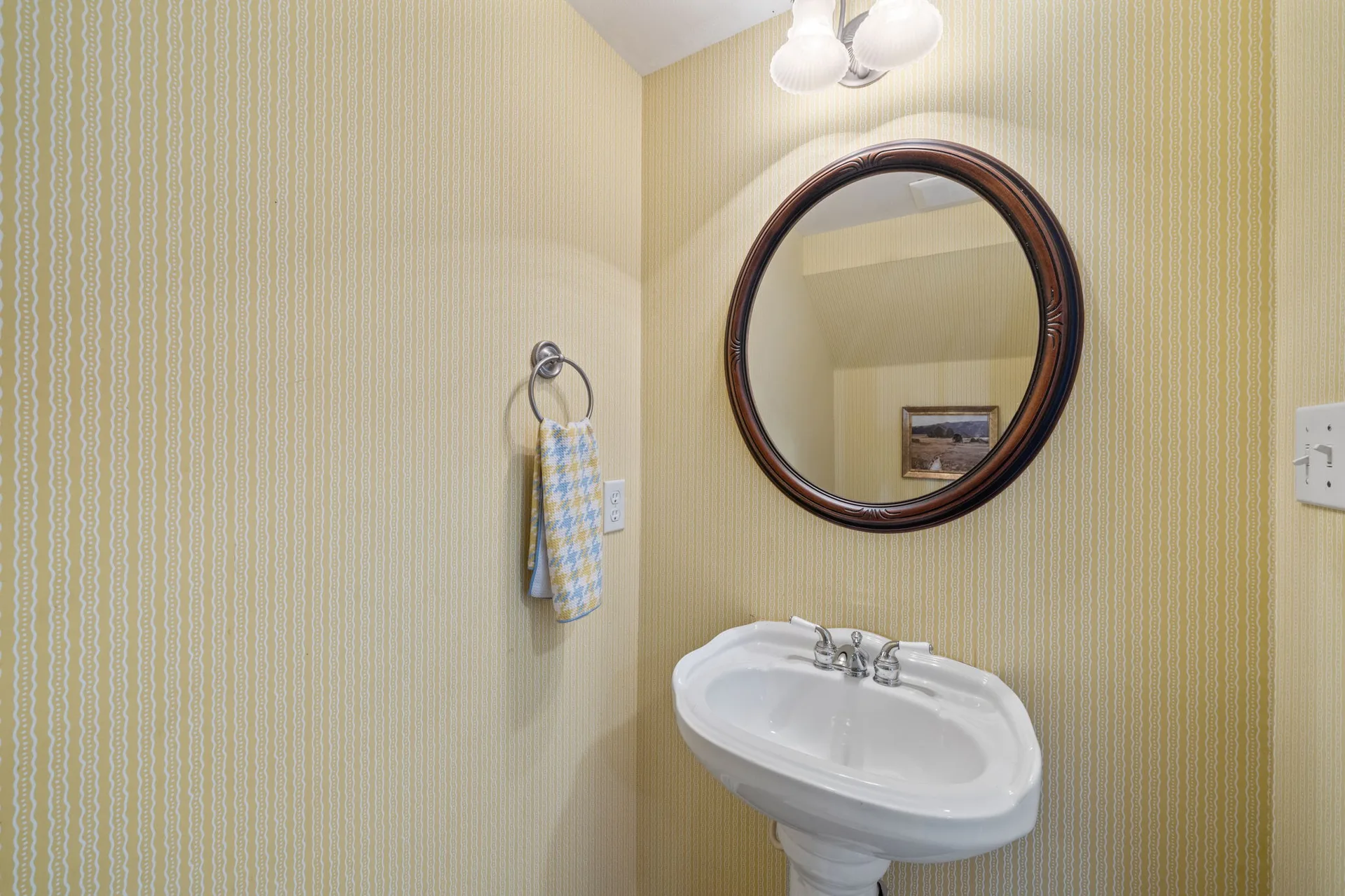 Elegant Colonial Estate in River Place | Walk to Golf, Views for Miles | For Sale or For Lease! photo 16