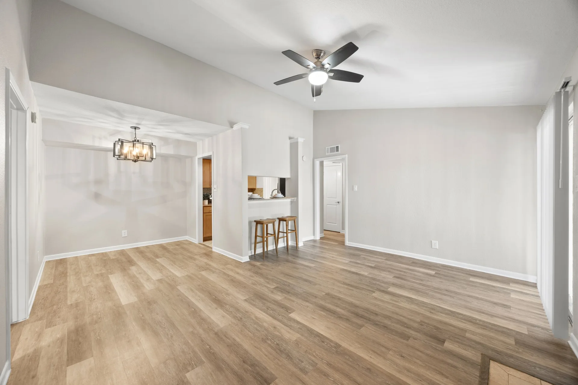 A Top-Floor Retreat in the Heart of 78704 | Two Suites + Fireplace photo 4