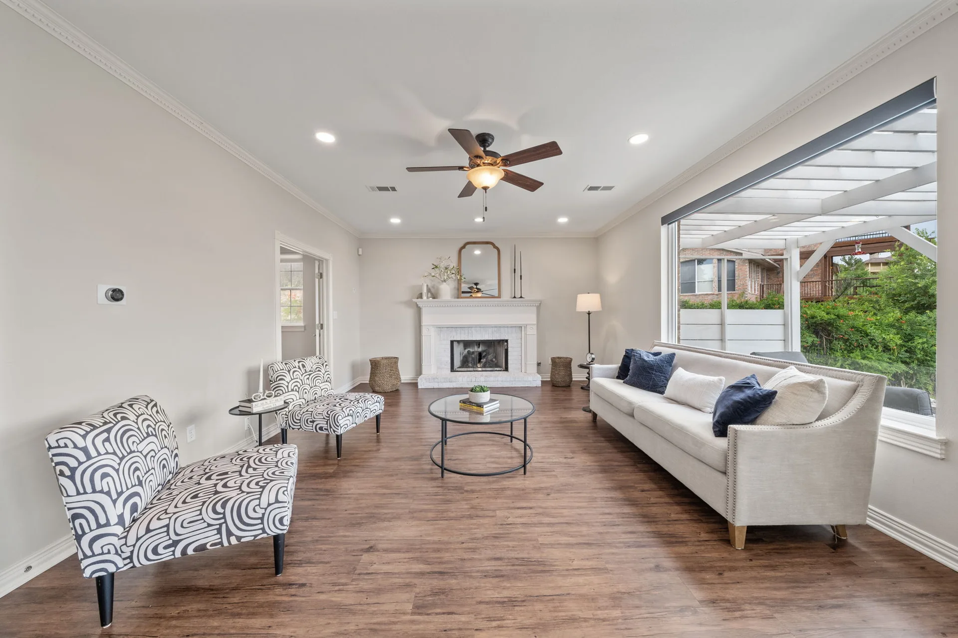 Elegant Colonial Estate in River Place | Walk to Golf, Views for Miles | For Sale or For Lease! photo 8