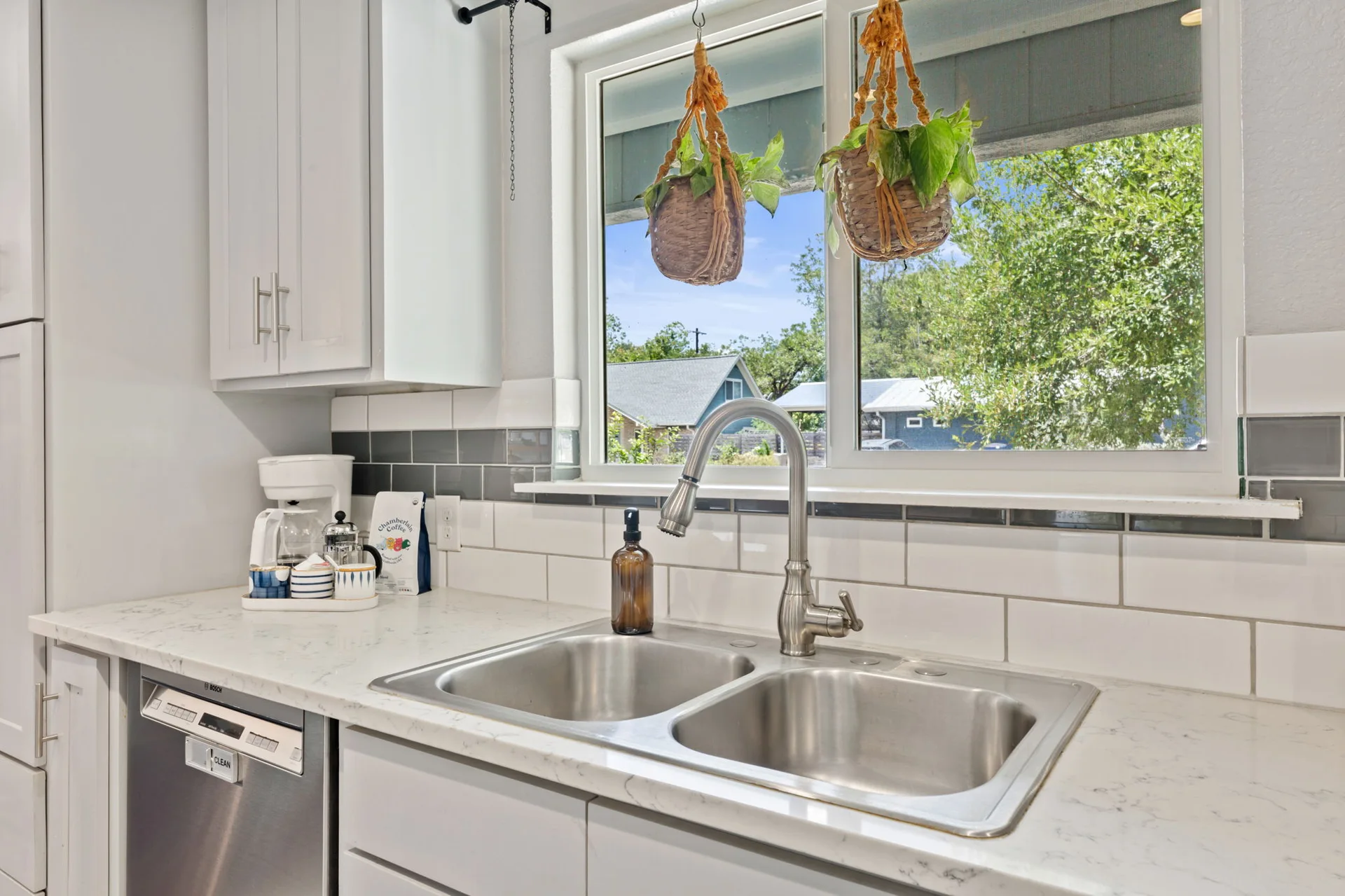Bright, Updated & Perfectly Located in Central Austin – 4BR/2BA Gem photo 12