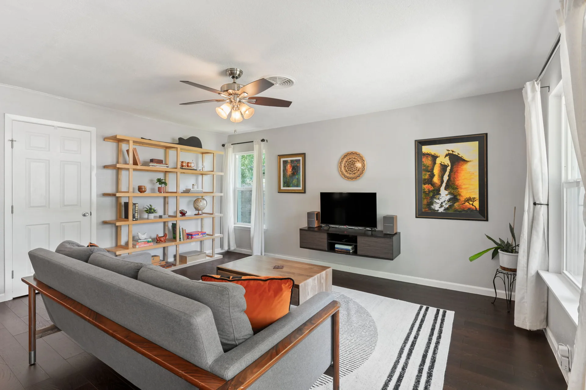 Bright, Updated & Perfectly Located in Central Austin – 4BR/2BA Gem photo 5