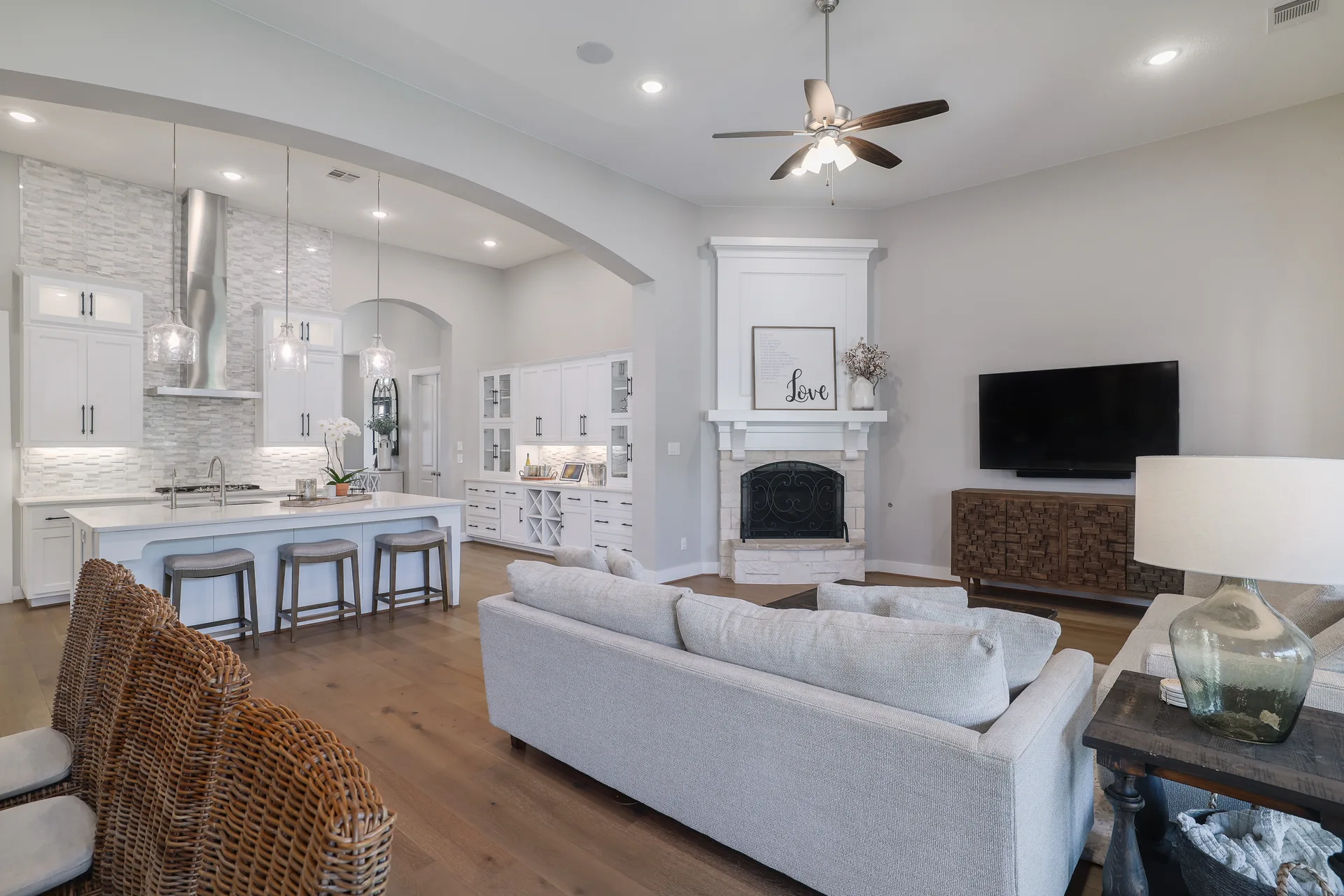Greenbelt Beauty in Mason Hills with Media Room & 3-Car Garage photo 3