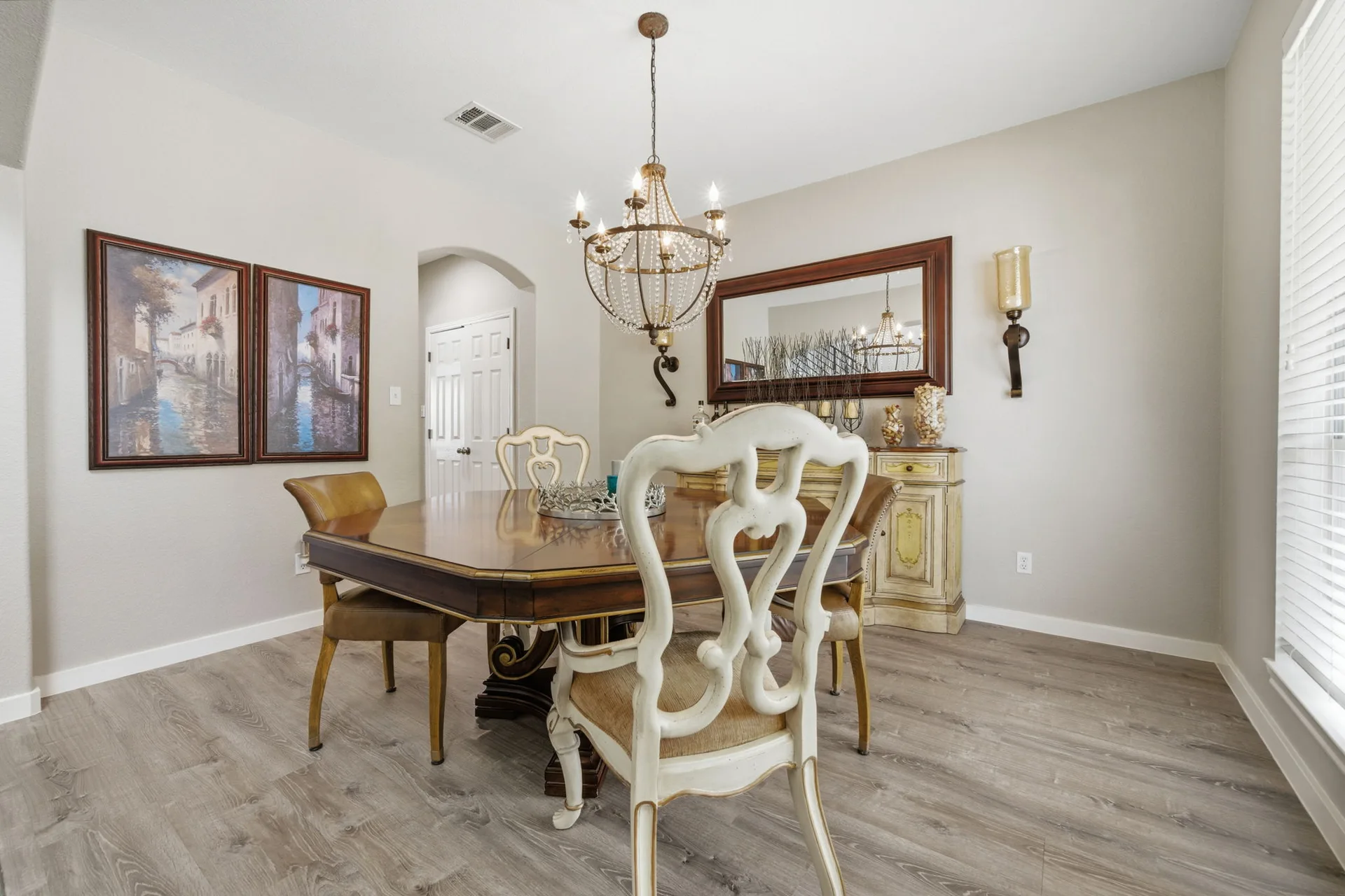 Elegantly Updated Lakeway Retreat w/ New Roof photo 6