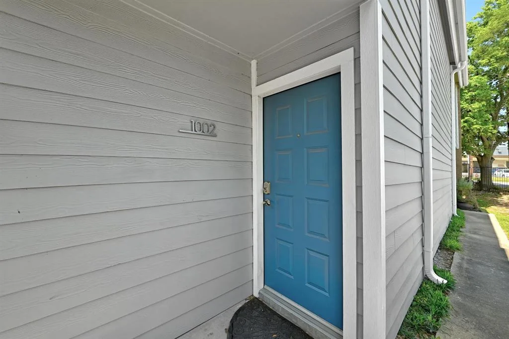 Charming Two-Story Condo in Gated Summerwind w/ Fireplace & Balcony photo 3