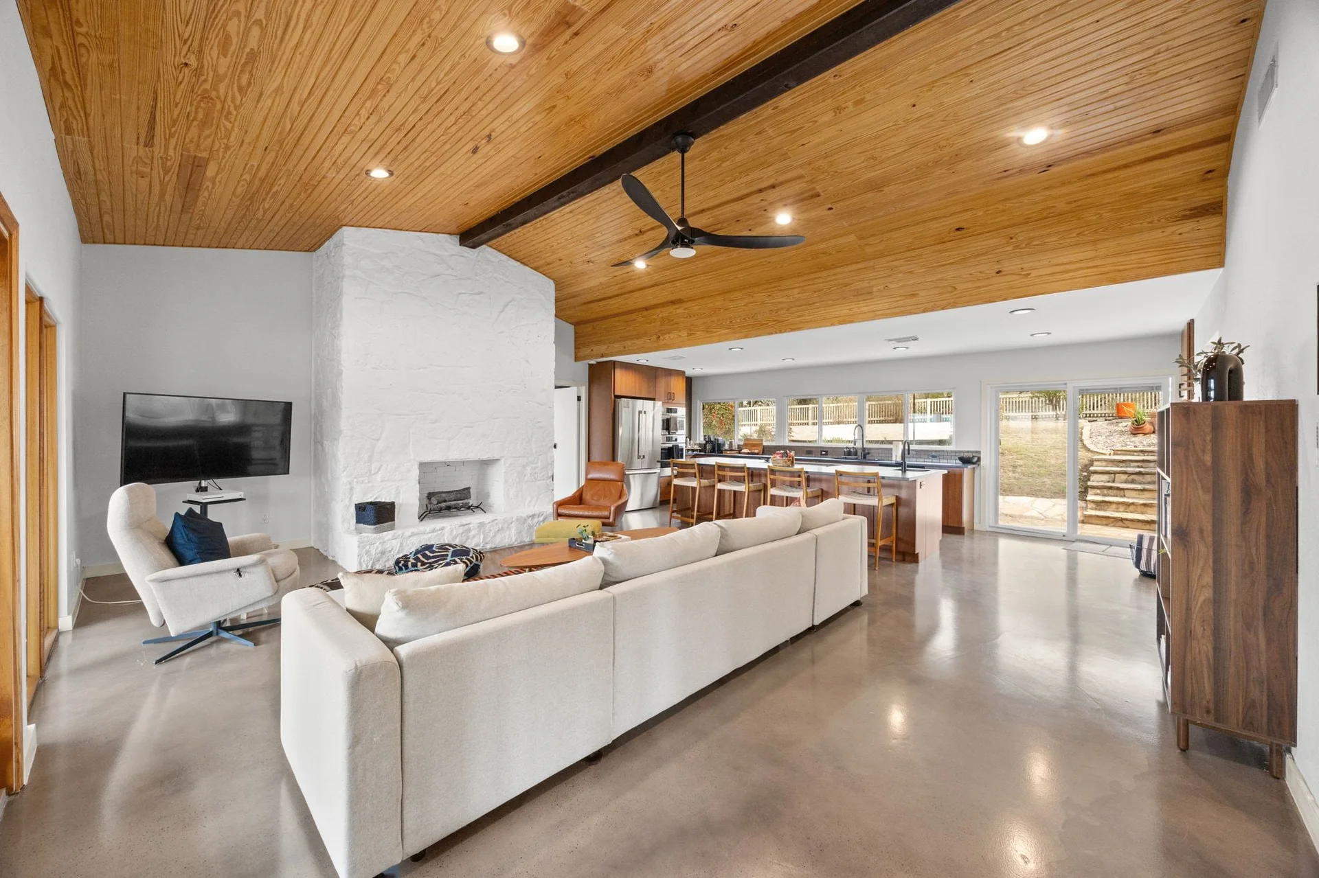 The Ultimate Hilltop Modern Ranch Escape | Upgraded Deck w/ Pool, Panoramic Views, Near Lake Travis and Golf Course photo 6