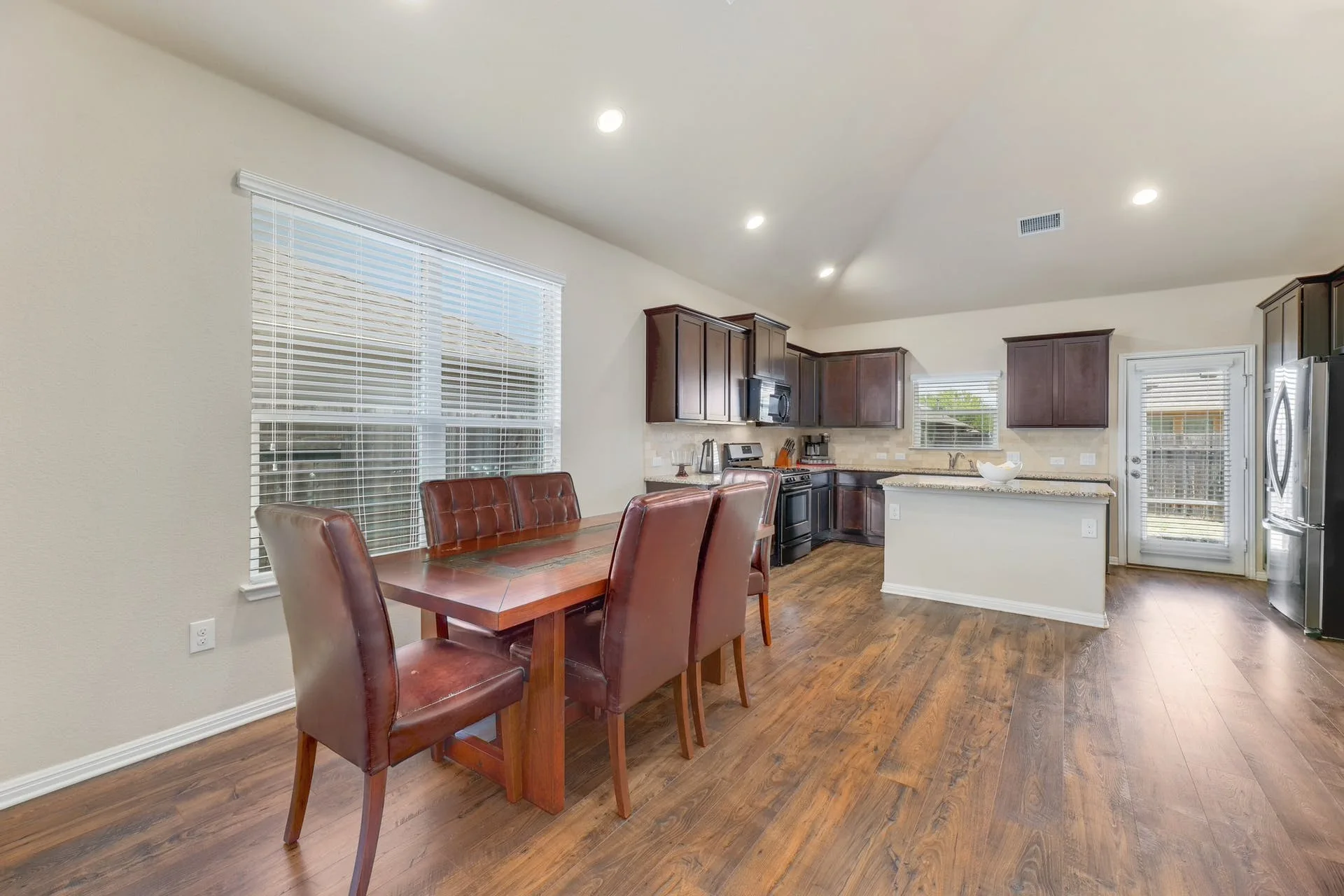 141 Serrano St, Georgetown, Texas 78628 photo 17