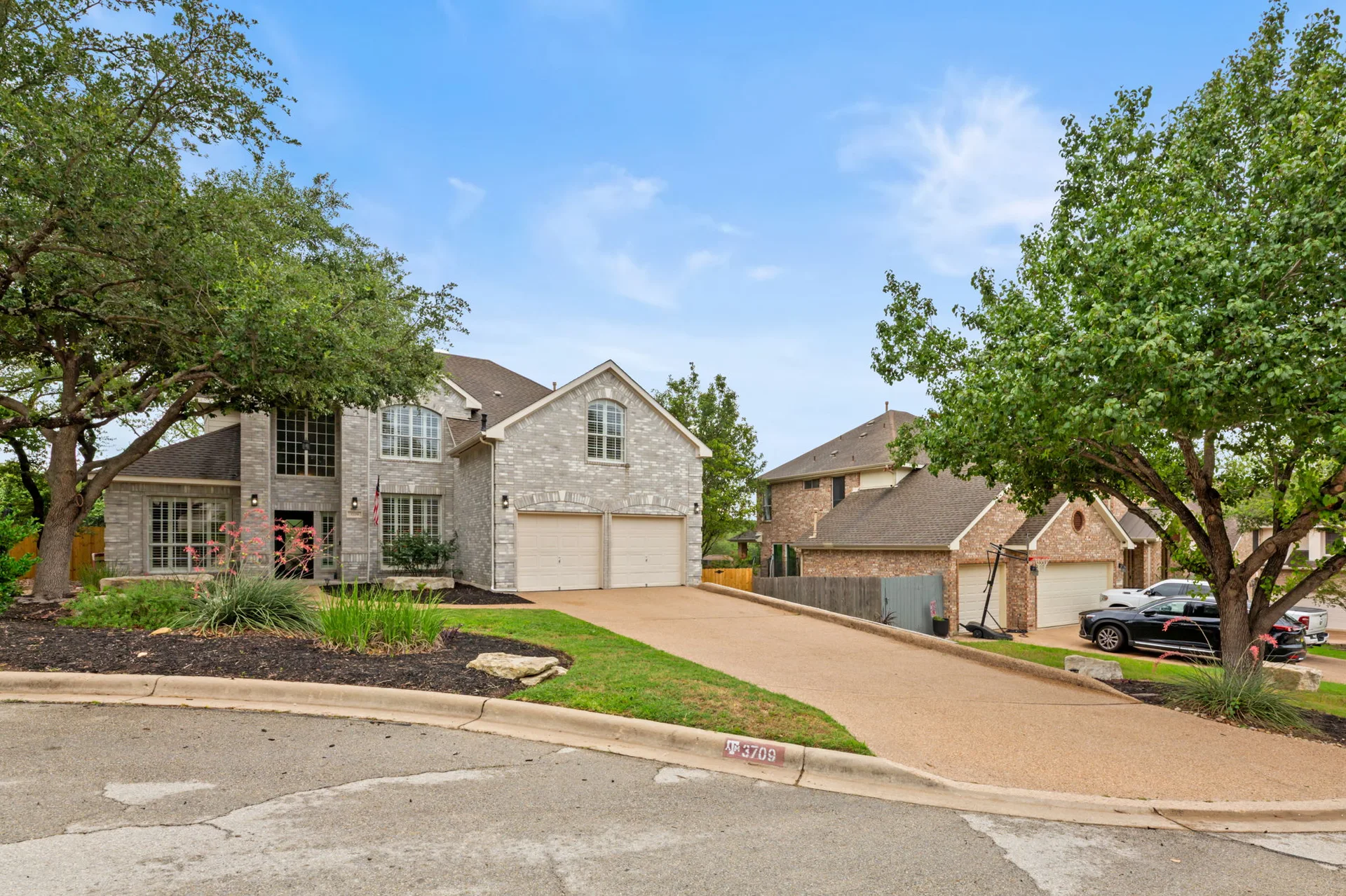 Elegant Cul-de-Sac Retreat in Steiner Ranch with Main-Level Guest Suite photo 4