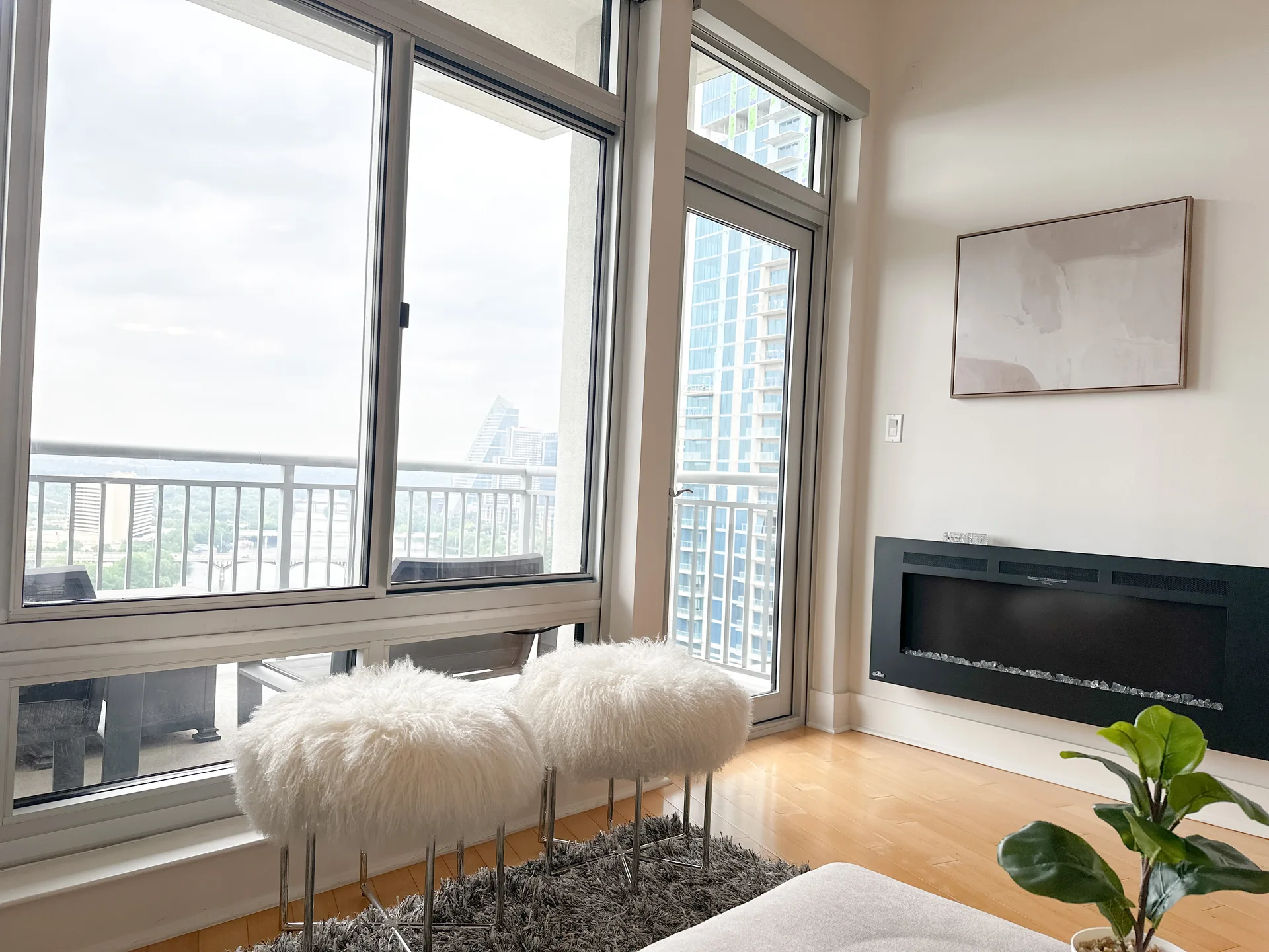 Rare SW Corner Condo w/ Unobstructed Lady Bird Lake Views | The Shore photo 6