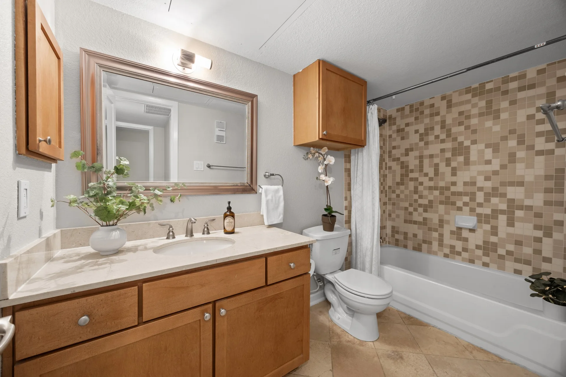 A Top-Floor Retreat in the Heart of 78704 | Two Suites + Fireplace photo 24