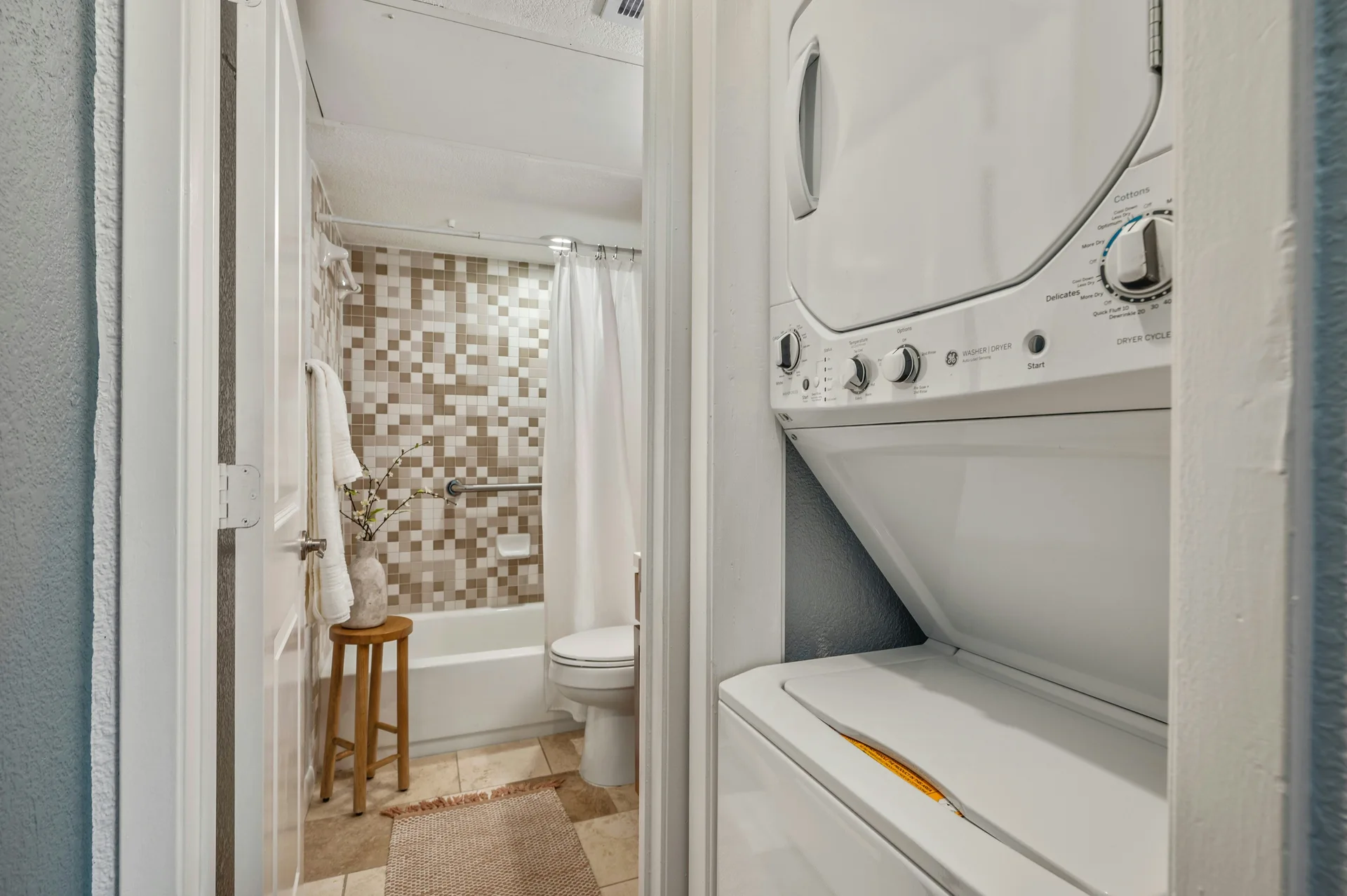 Stylish South Lamar Condo in Gated Ivy Condominiums – Prime Location with Top-Tier Amenities! photo 16