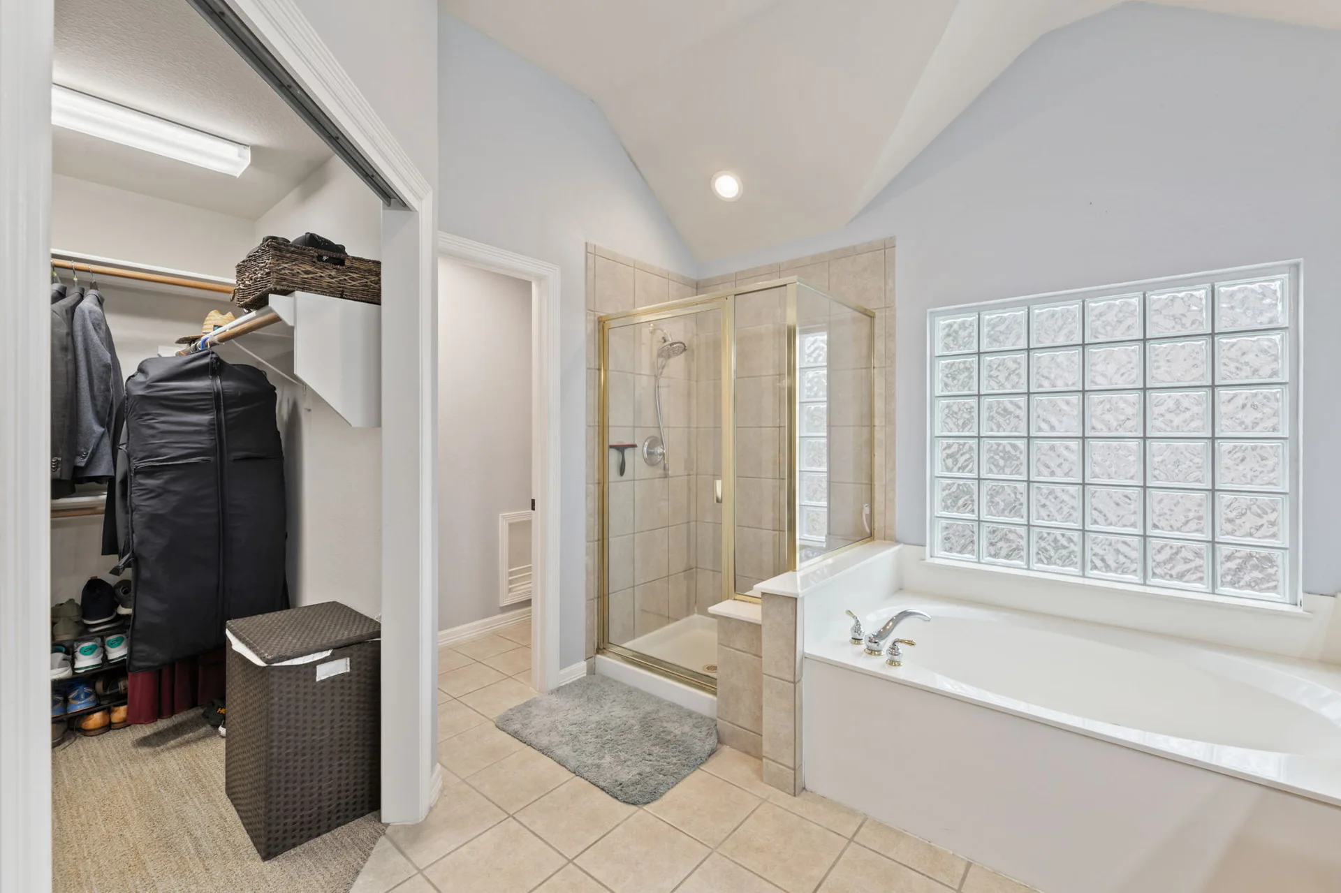 Elegant Cul-de-Sac Retreat in Steiner Ranch with Main-Level Guest Suite photo 24