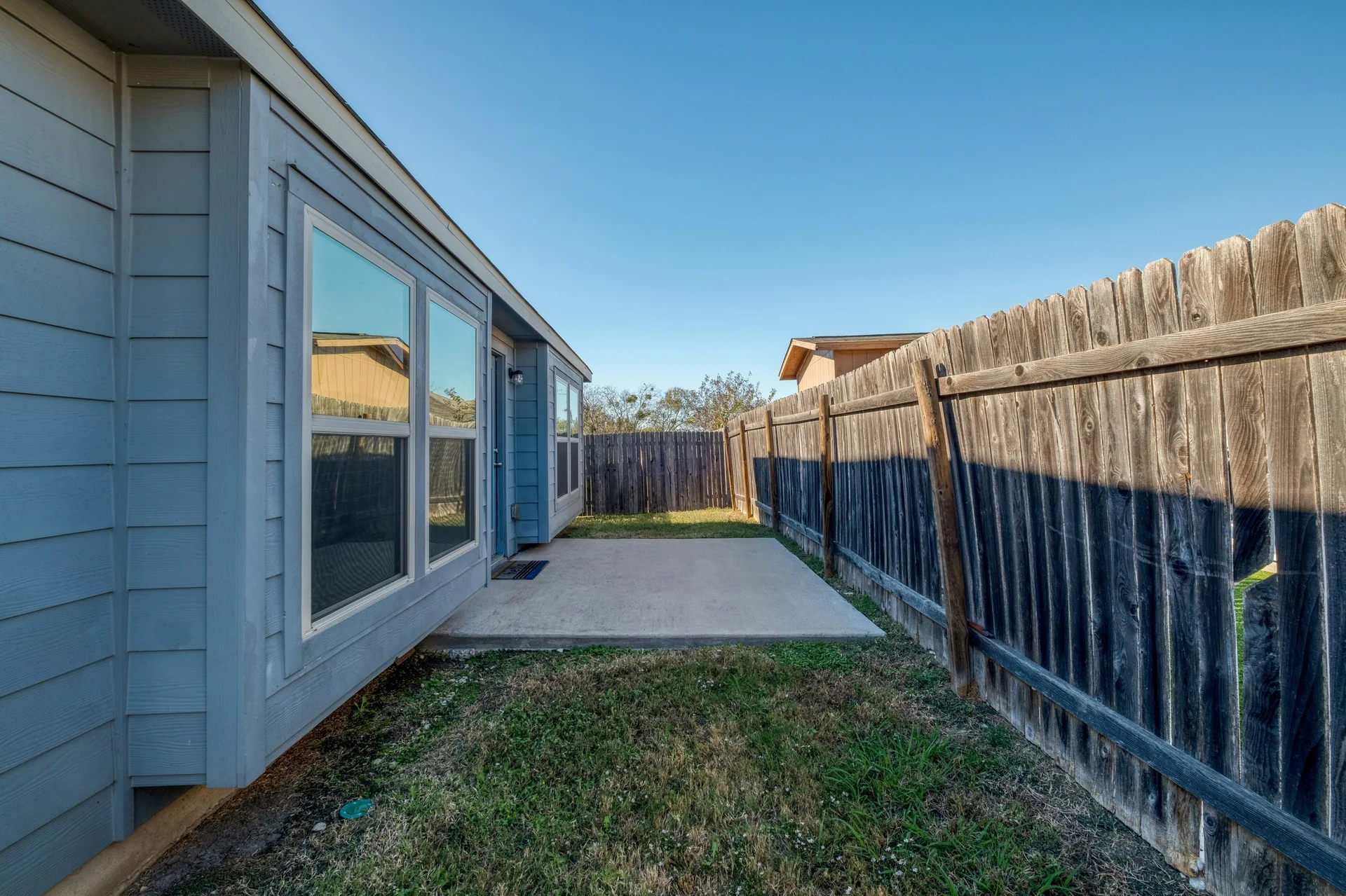 Rare Cul-de-Sac Gem in Manor – With No Neighbor on One Side and Access to HOA-owned Greenspace Right Outside Your Doorstep! photo 22