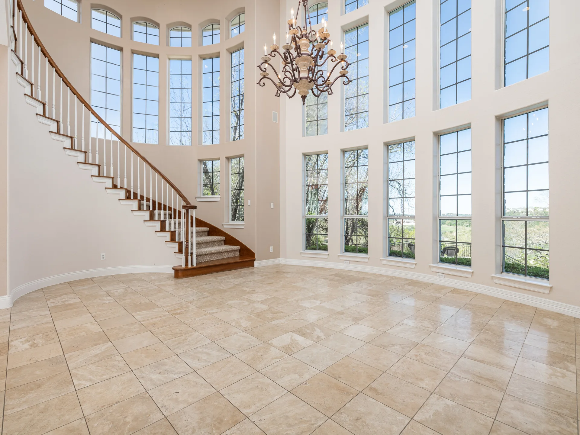 River Place Luxury Lease Opportunity | Pool + Golf Course Views photo 7