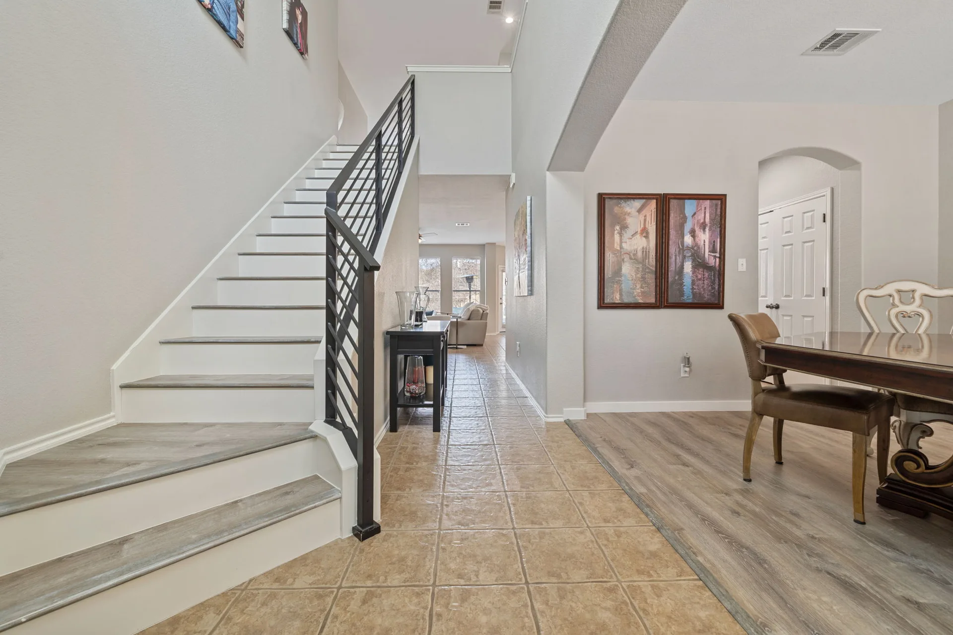Elegantly Updated Lakeway Retreat w/ New Roof photo 5