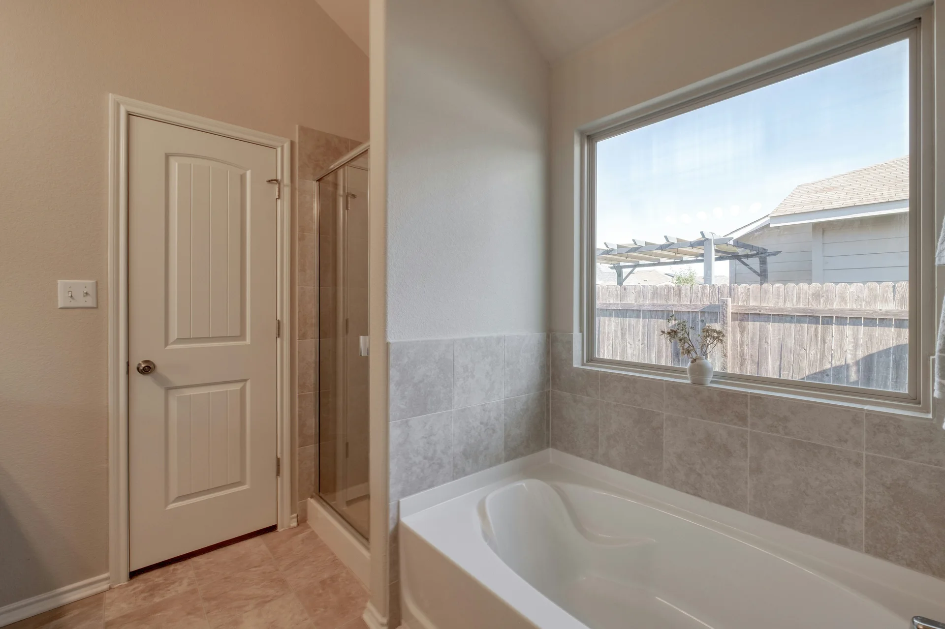 Rare Cul-de-Sac Gem in Manor – With No Neighbor on One Side and Access to HOA-owned Greenspace Right Outside Your Doorstep! photo 15