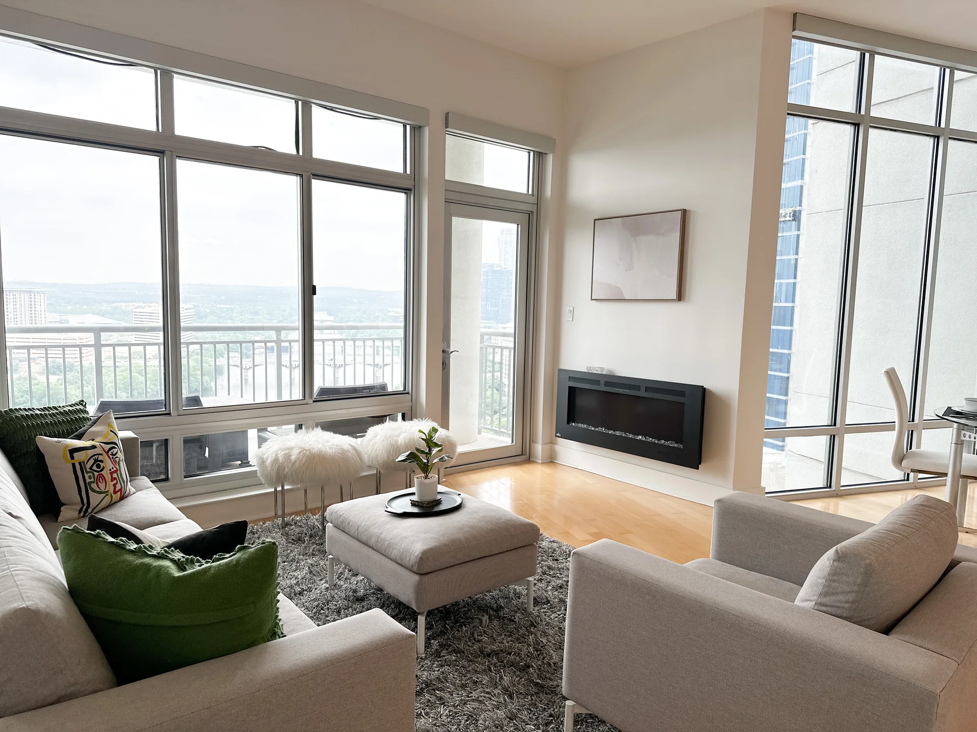 Rare SW Corner Condo w/ Unobstructed Lady Bird Lake Views | The Shore photo 8