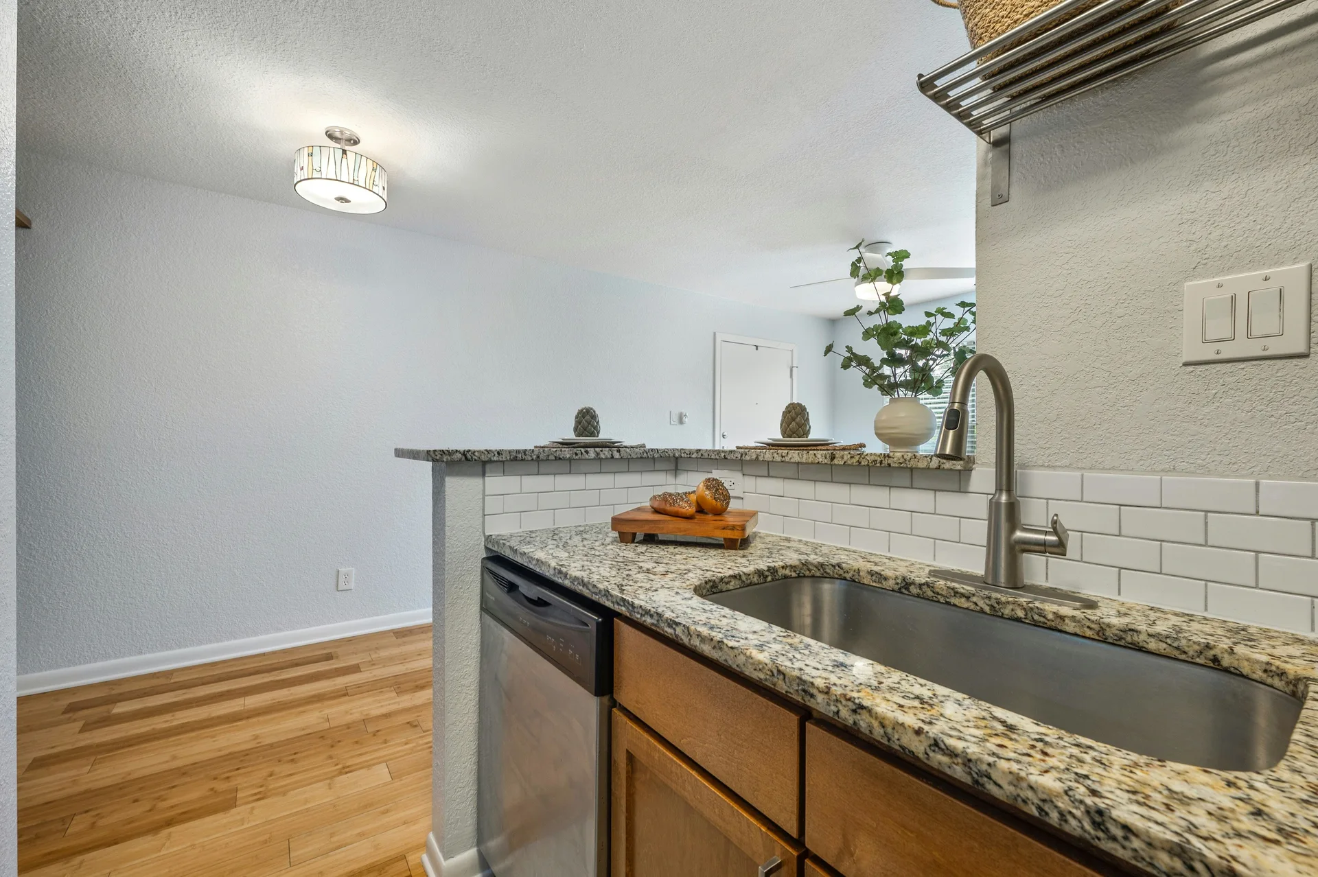 Stylish South Lamar Condo in Gated Ivy Condominiums – Prime Location with Top-Tier Amenities! photo 11