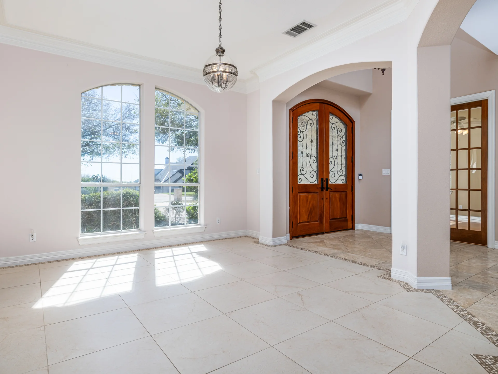 River Place Luxury Lease Opportunity | Pool + Golf Course Views photo 11