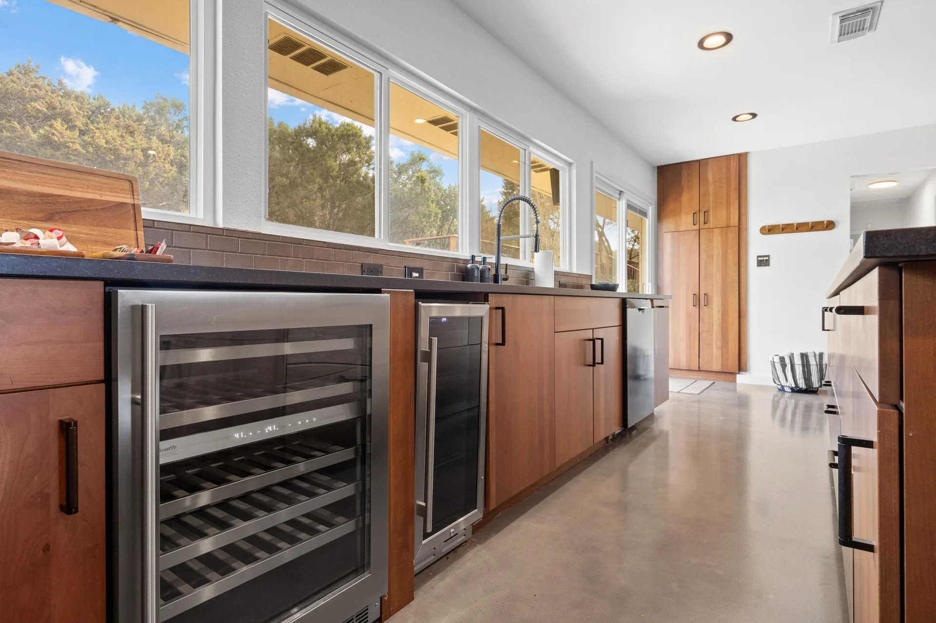 The Ultimate Hilltop Modern Ranch Escape | Upgraded Deck w/ Pool, Panoramic Views, Near Lake Travis and Golf Course photo 12