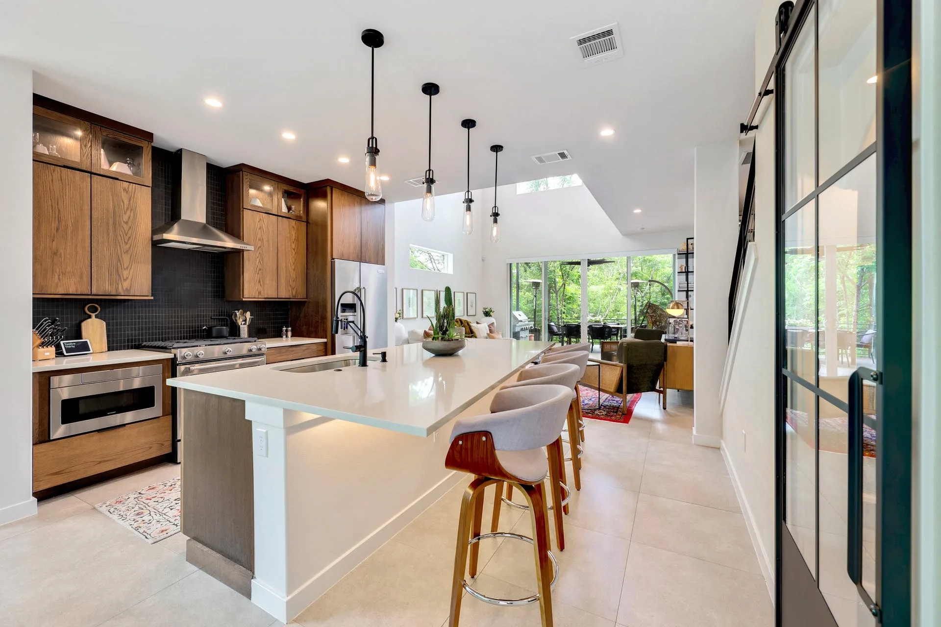 1111 Lott Ave, Austin, Texas 78721 photo 12