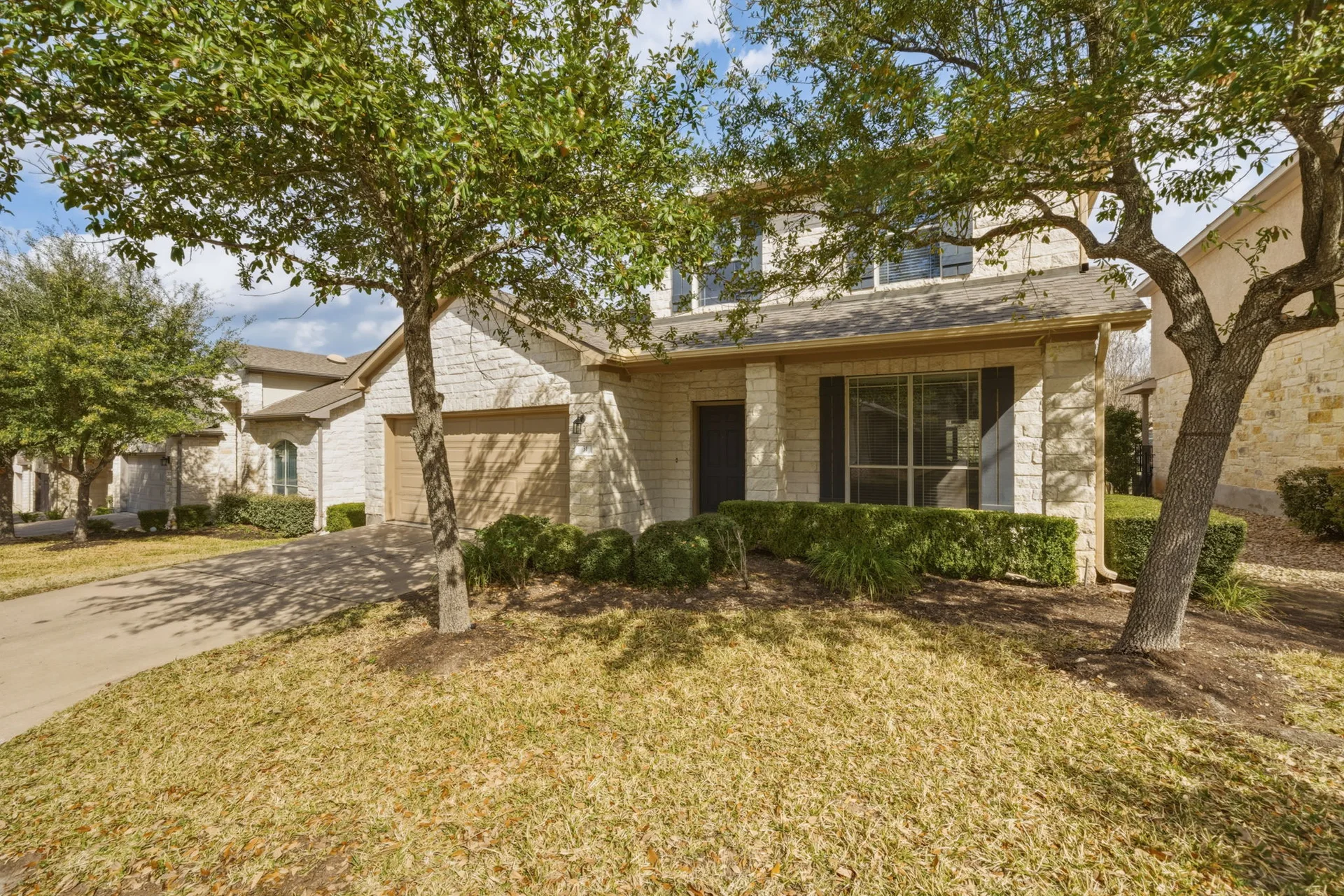 Elegantly Updated Lakeway Retreat w/ New Roof photo 4