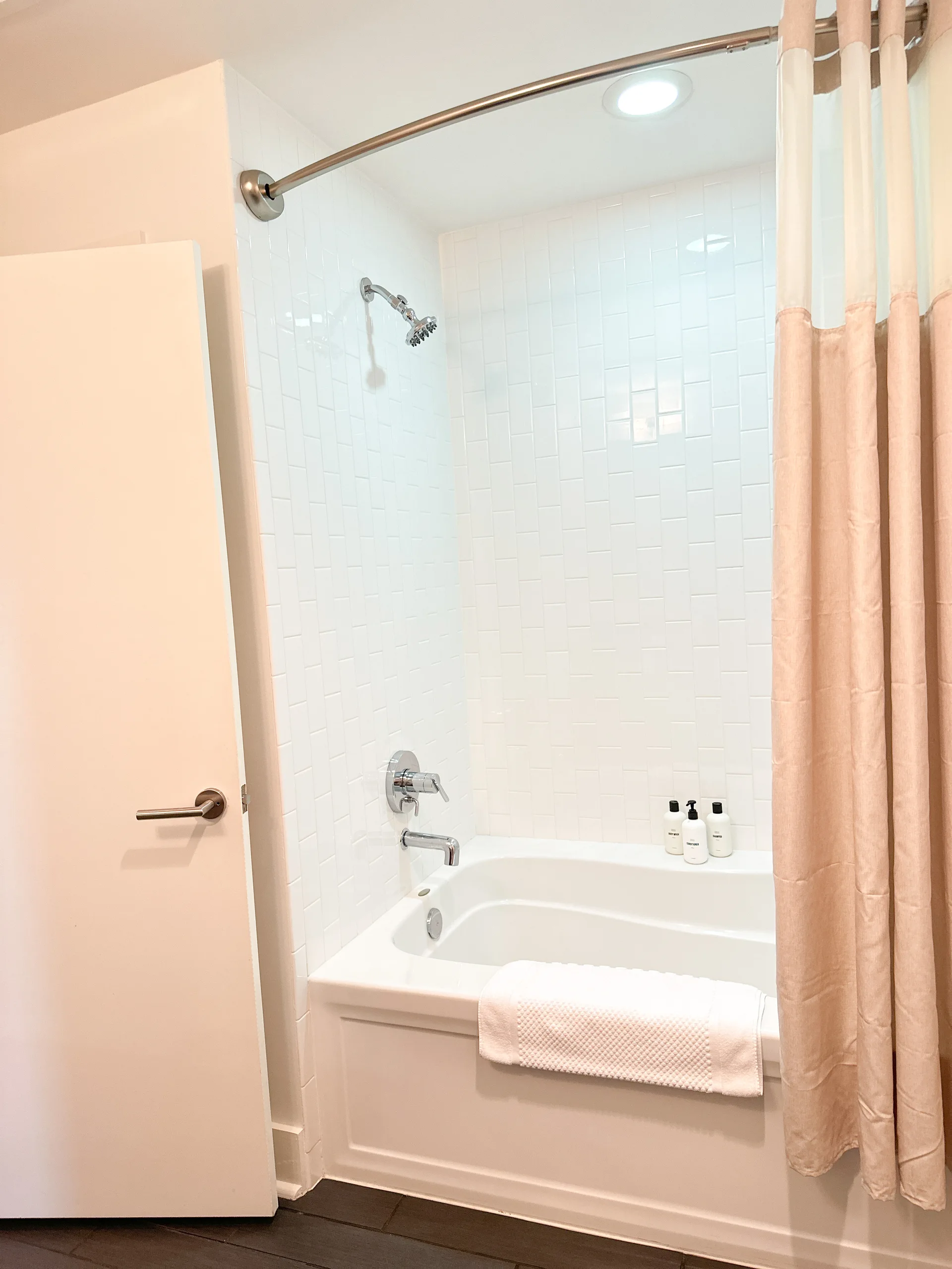 Rare SW Corner Condo w/ Unobstructed Lady Bird Lake Views | The Shore photo 29