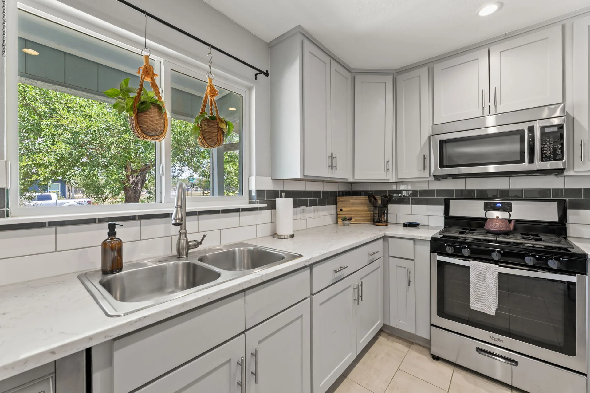 Bright, Updated & Perfectly Located in Central Austin – 4BR/2BA Gem photo 13
