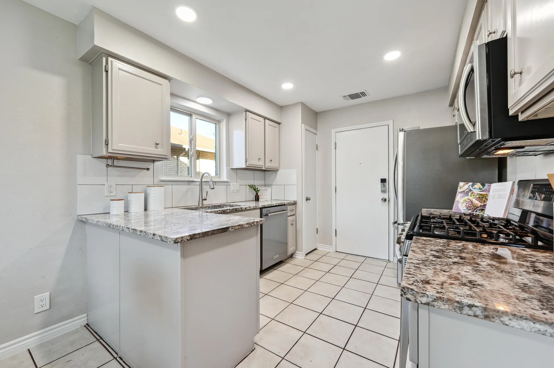Charming Cherry Creek Home in the Heart of South Austin! photo 12