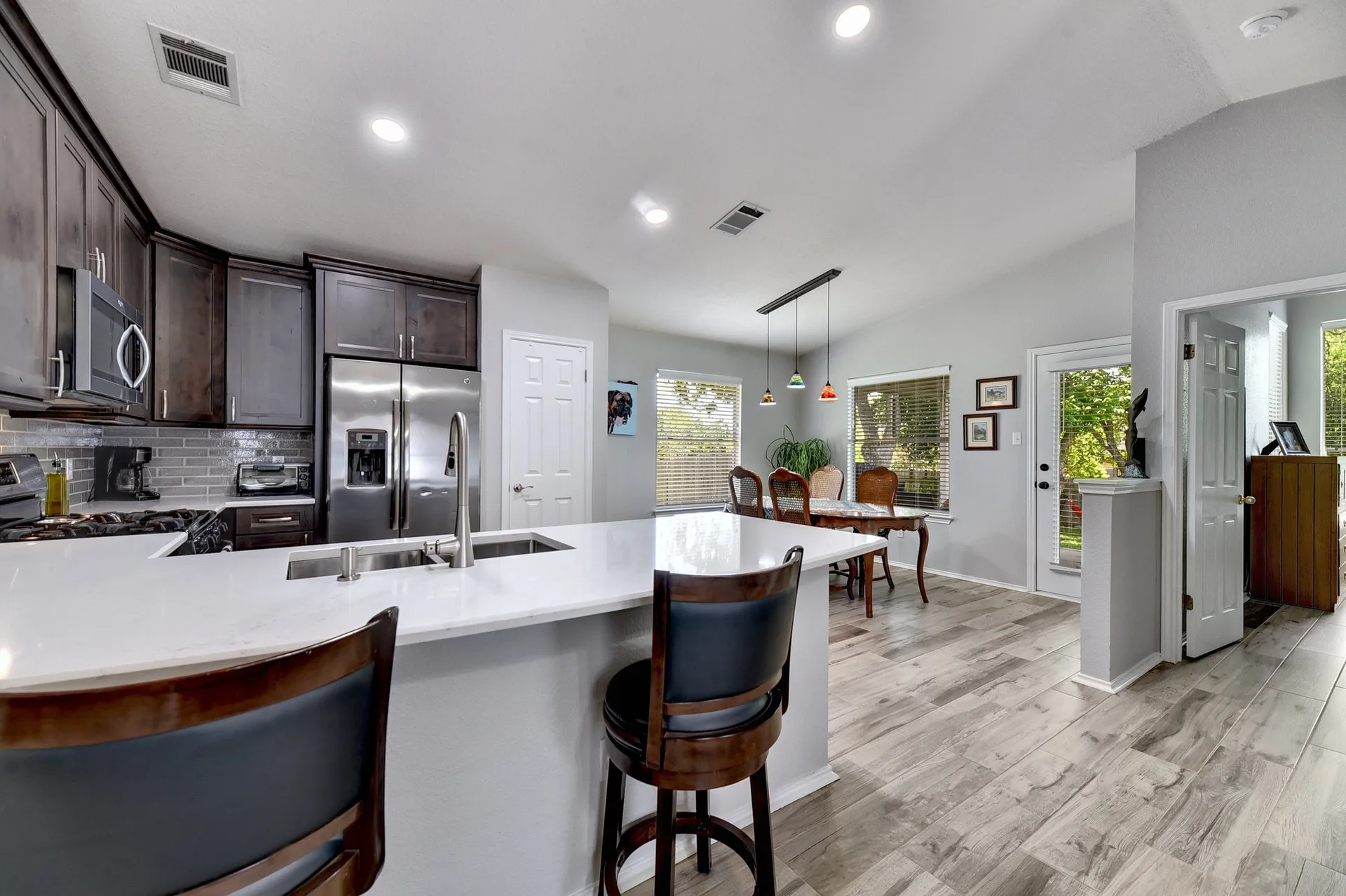 8926 Anna St photo 7