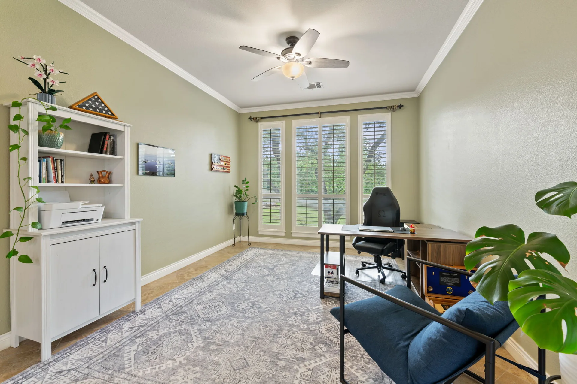 Elegant Cul-de-Sac Retreat in Steiner Ranch with Main-Level Guest Suite photo 10