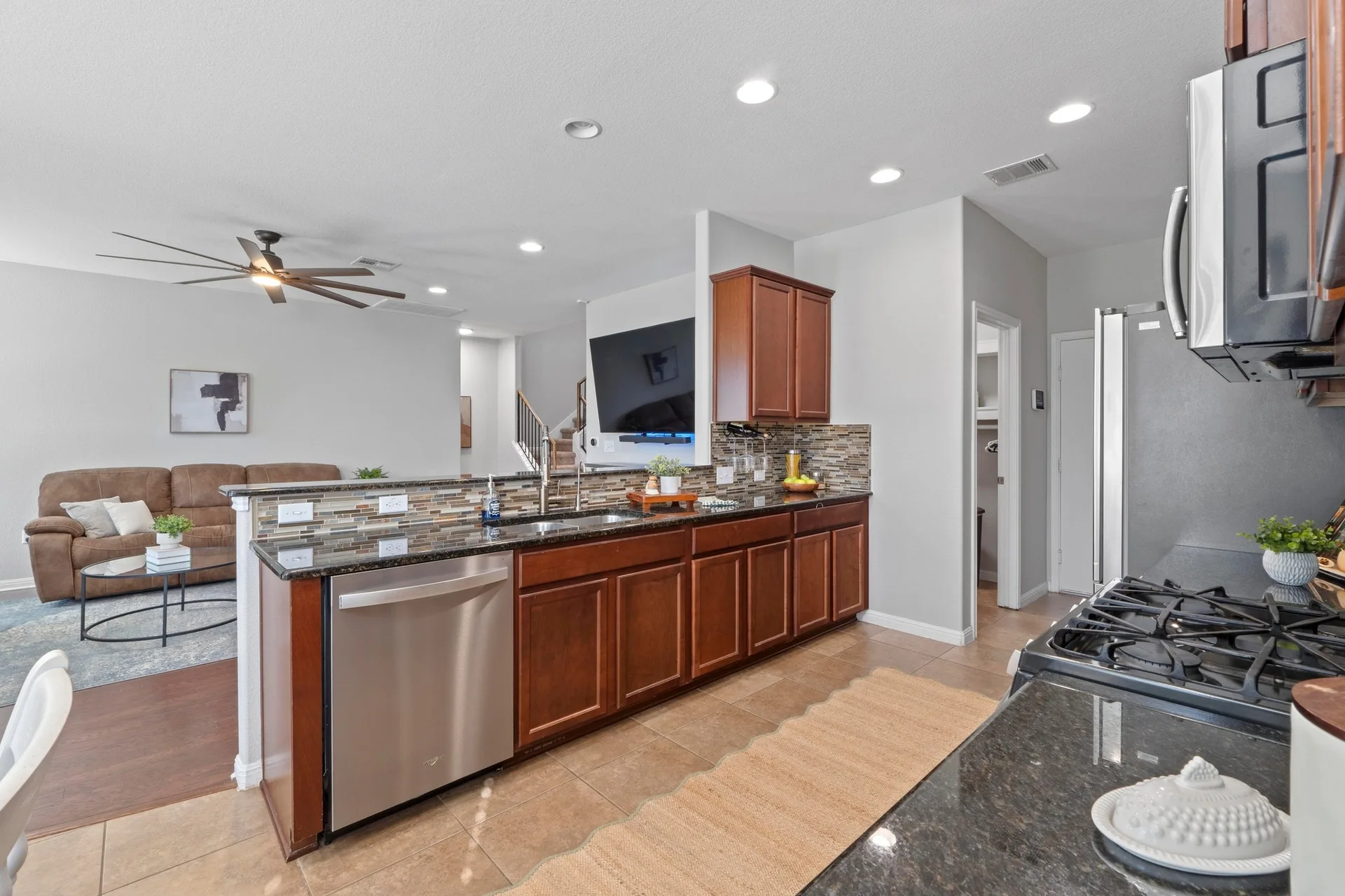 Charming Magnolia Creek Gem – Dream Kitchen, Serene Owner’s Suite & Outdoor Oasis! photo 9
