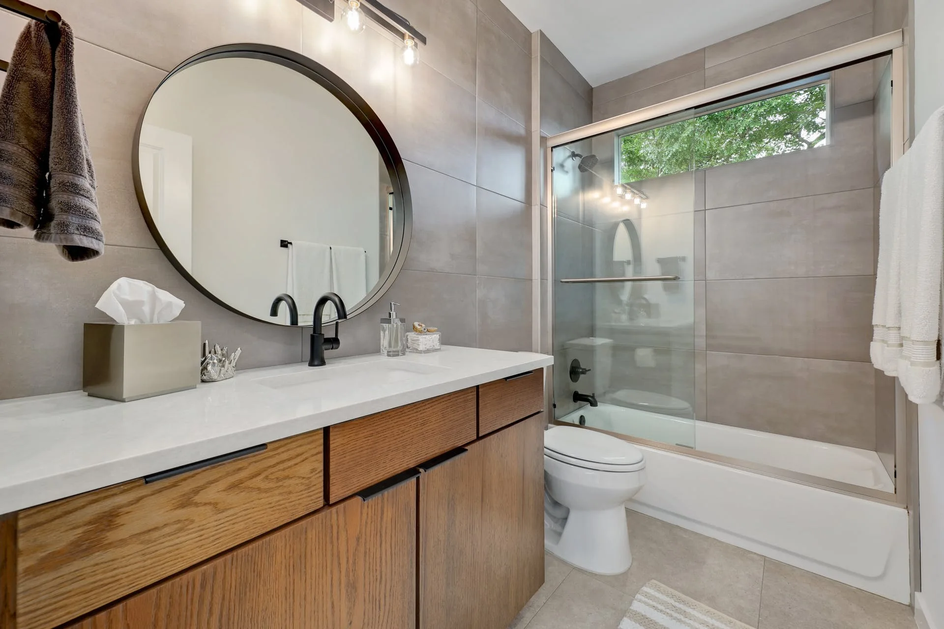 1111 Lott Ave, Austin, Texas 78721 photo 21