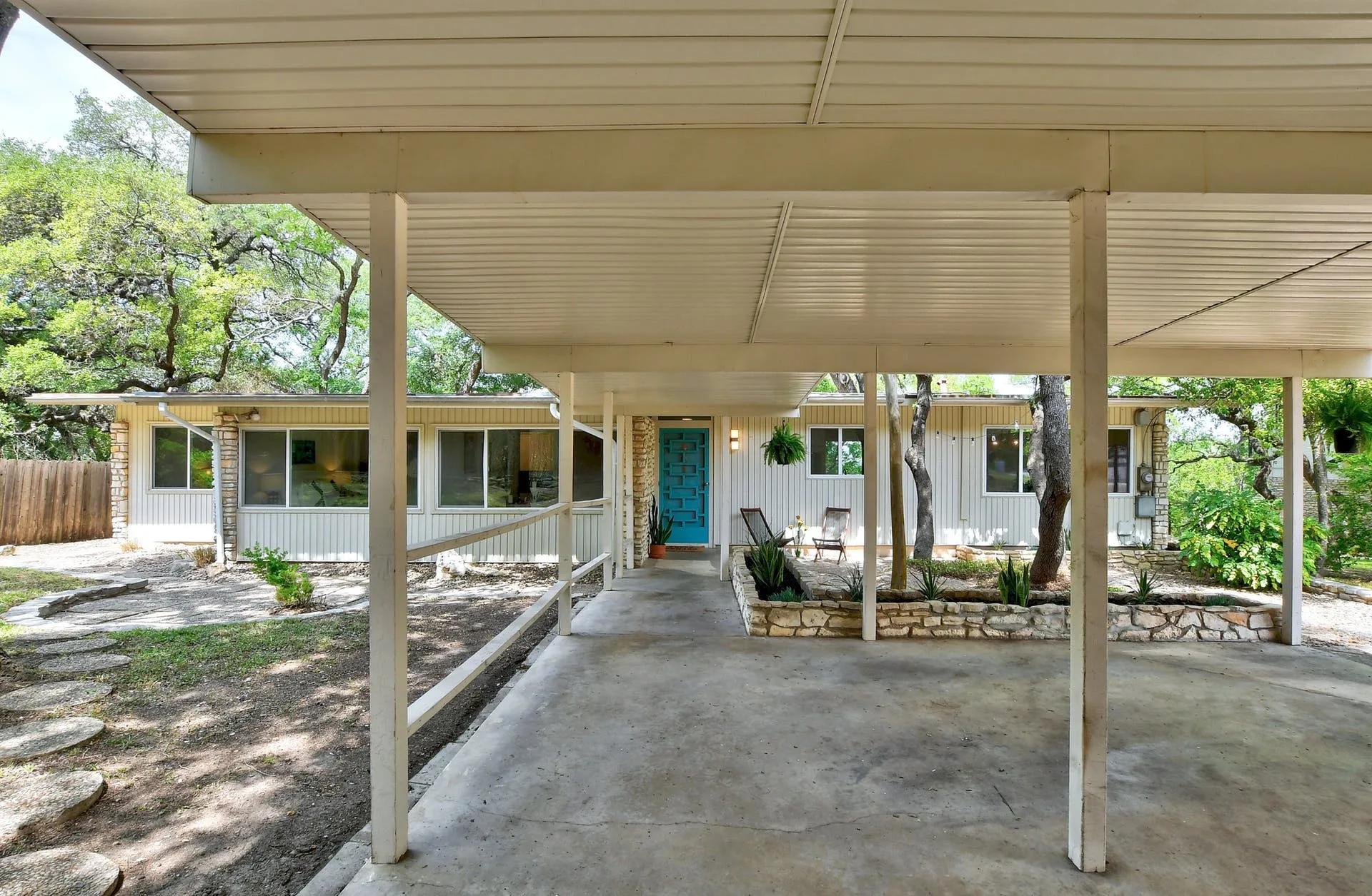 2305 Westworth Cir, Austin, Texas 78704 photo 3