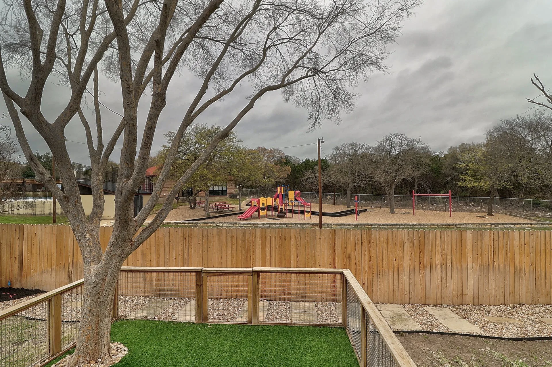 2432 Falcon Dr photo 30