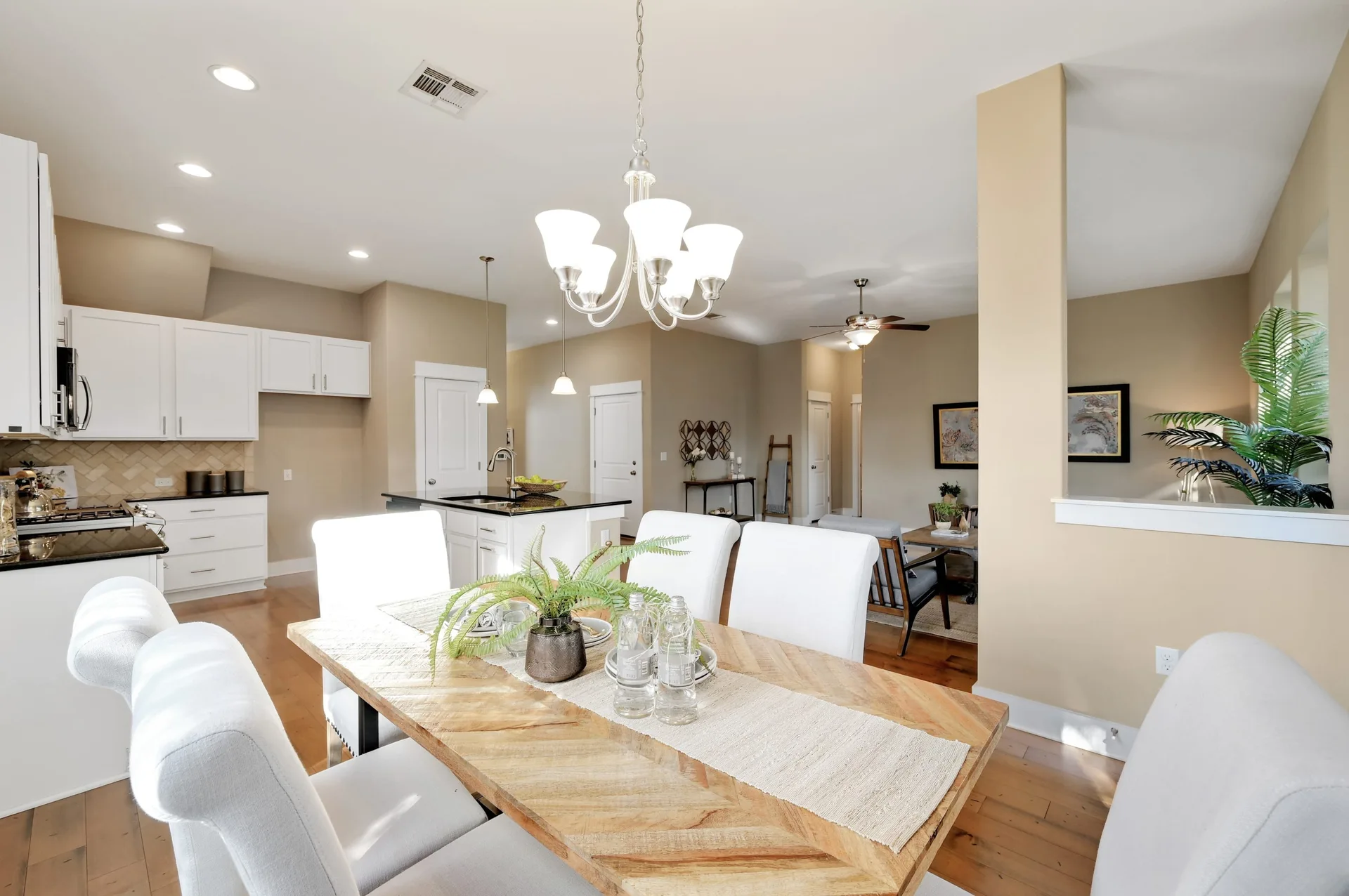 712 Waterfall Way photo 16