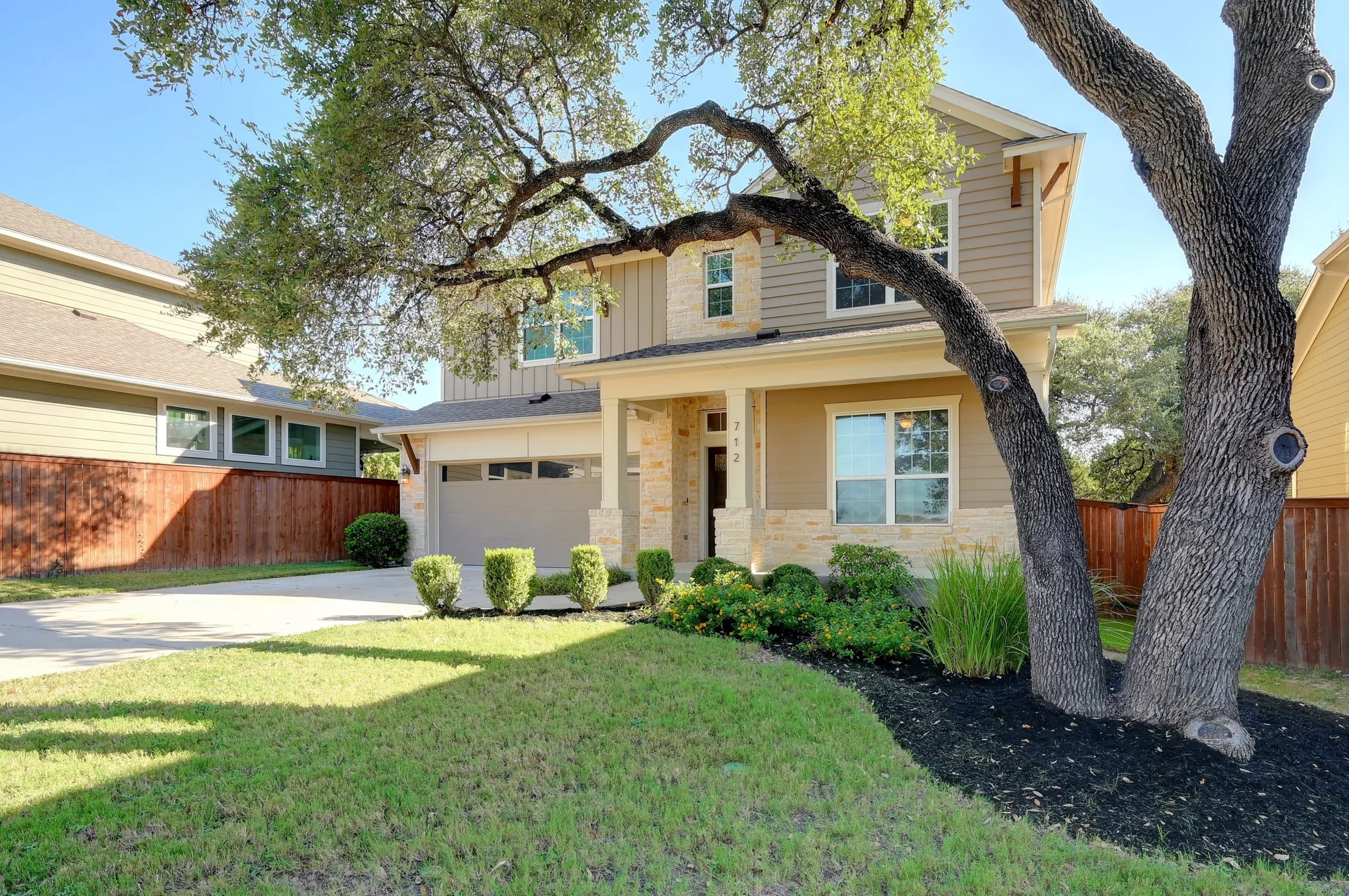 712 Waterfall Way photo 4