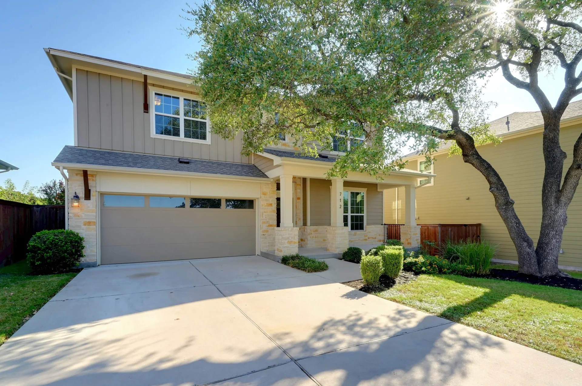 712 Waterfall Way photo 3