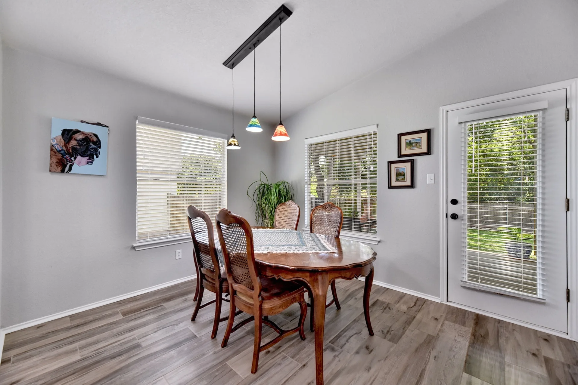 8926 Anna St photo 11