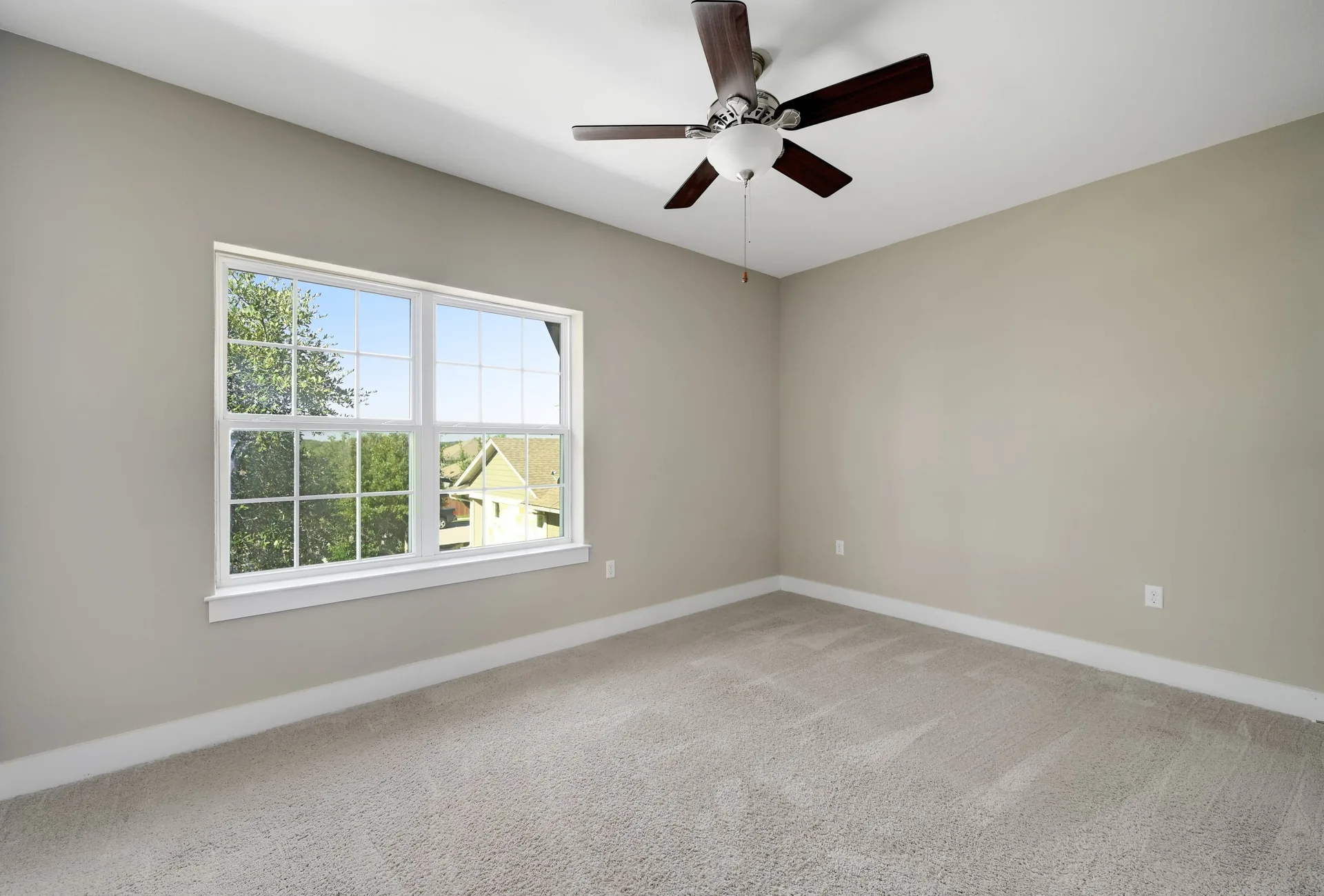 712 Waterfall Way photo 24