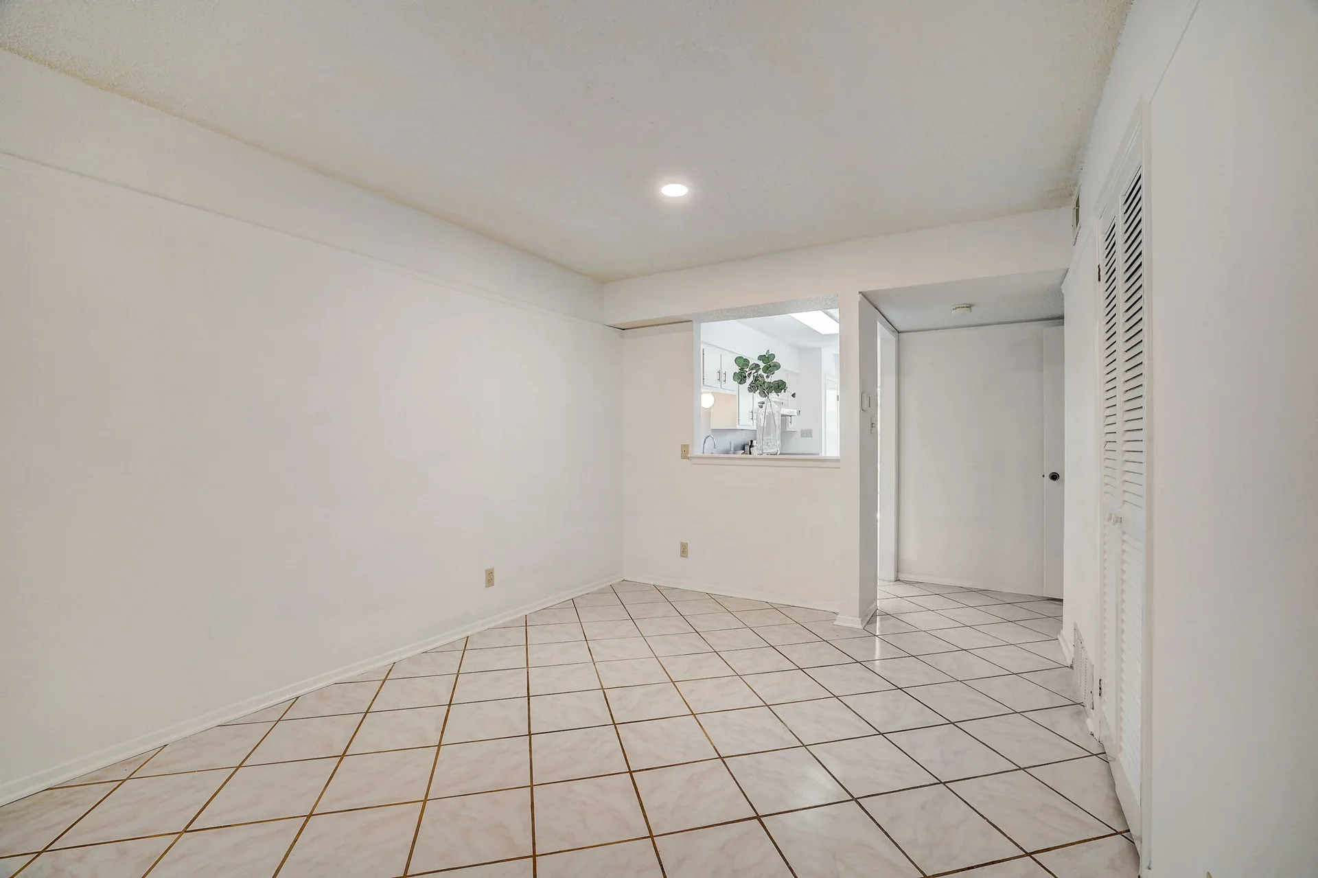 2425 Ashdale Dr #24, Austin, Texas 78757 photo 9