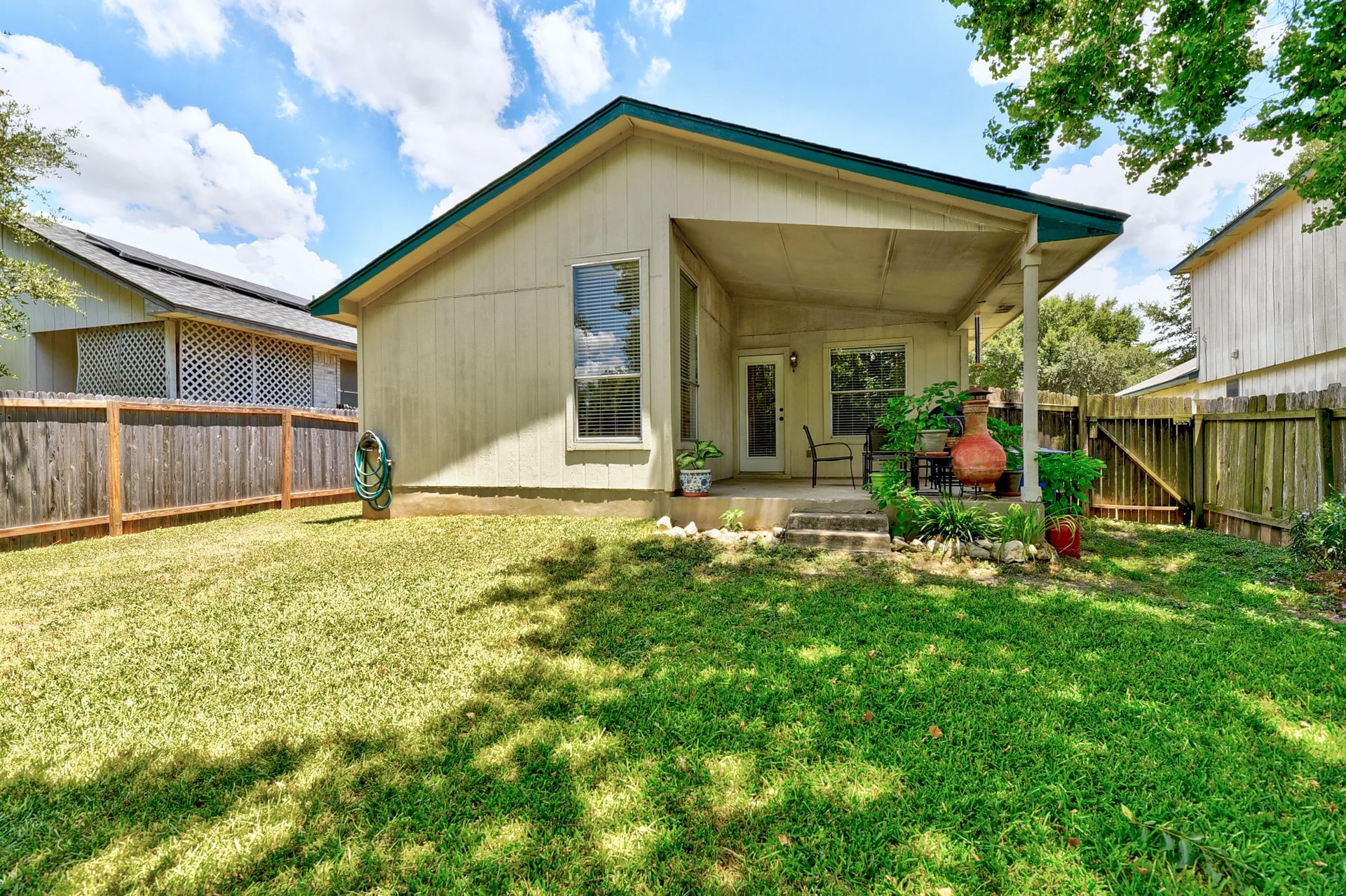 8926 Anna St photo 24