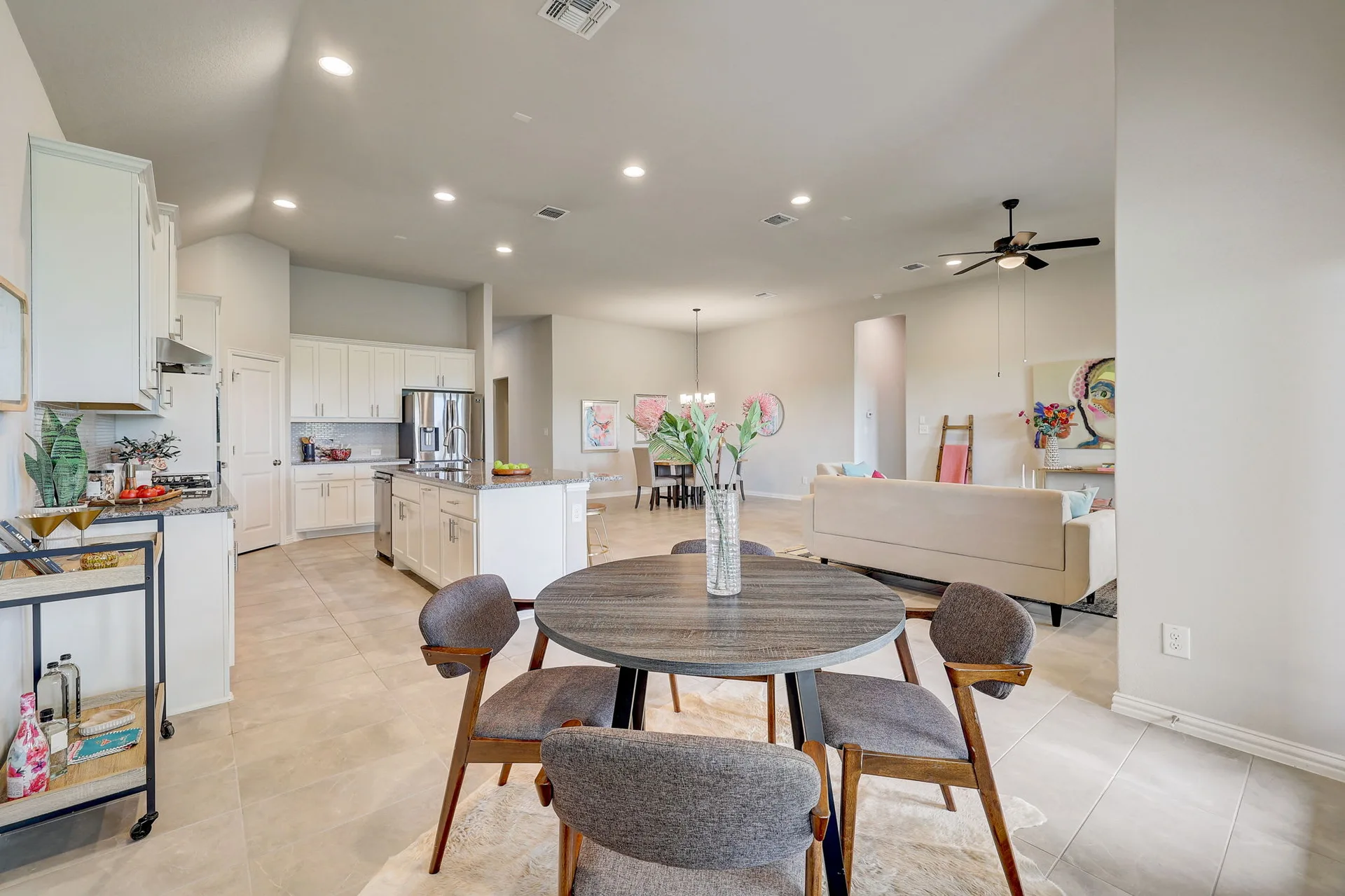 Charming single-story home in the desirable Paloma Lake in RR that backs to a greenbelt! photo 14