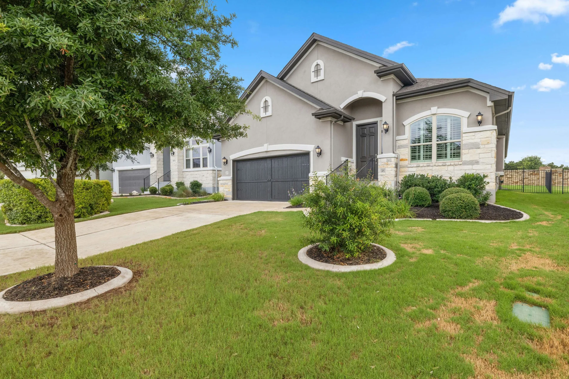Impeccably Maintained 1-Story Taylor Morrison Home with Luxurious Amenities in Desirable Travisso Neighborhood! photo 3